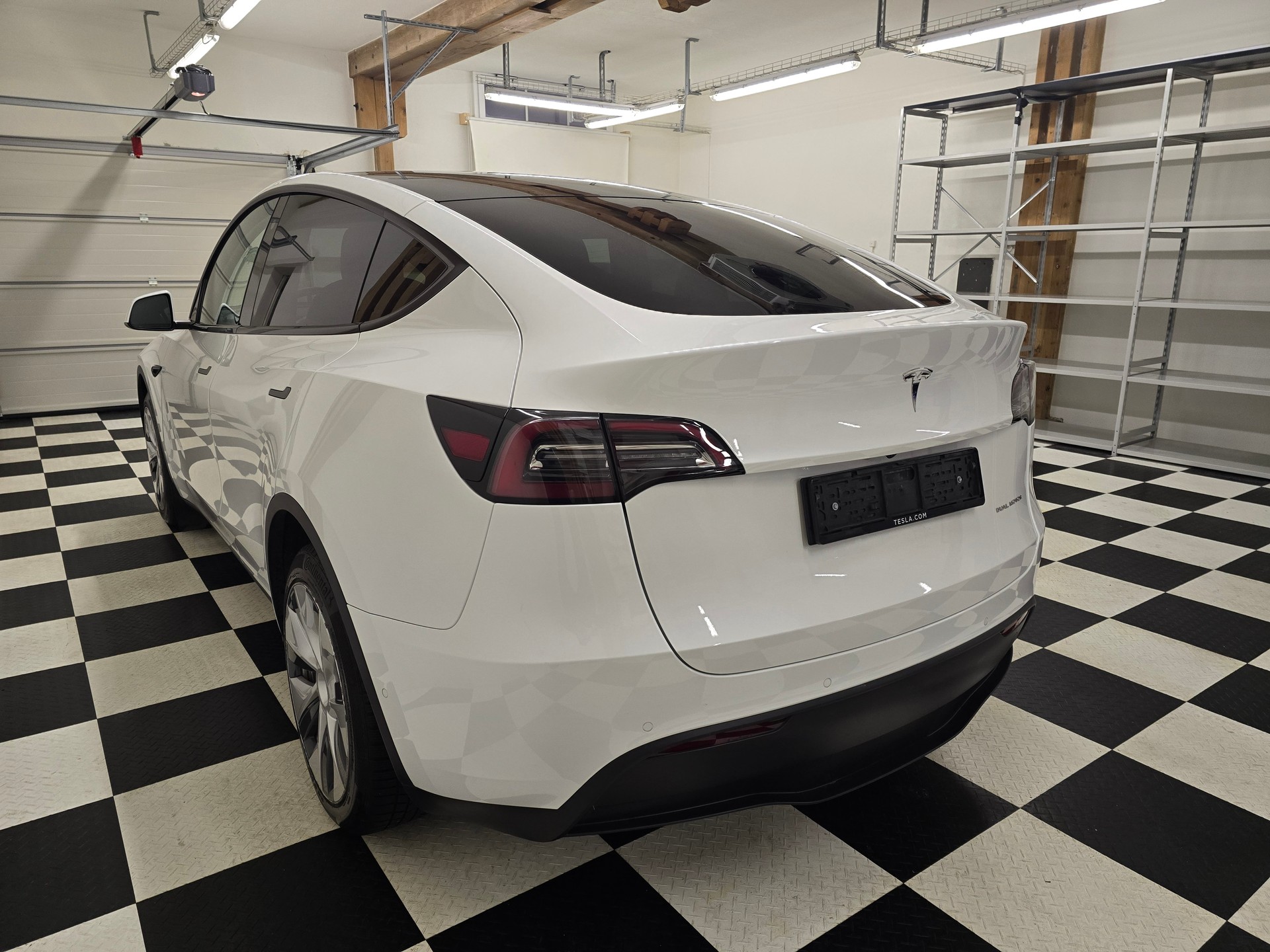 TESLA Model Y Long Range-image-5