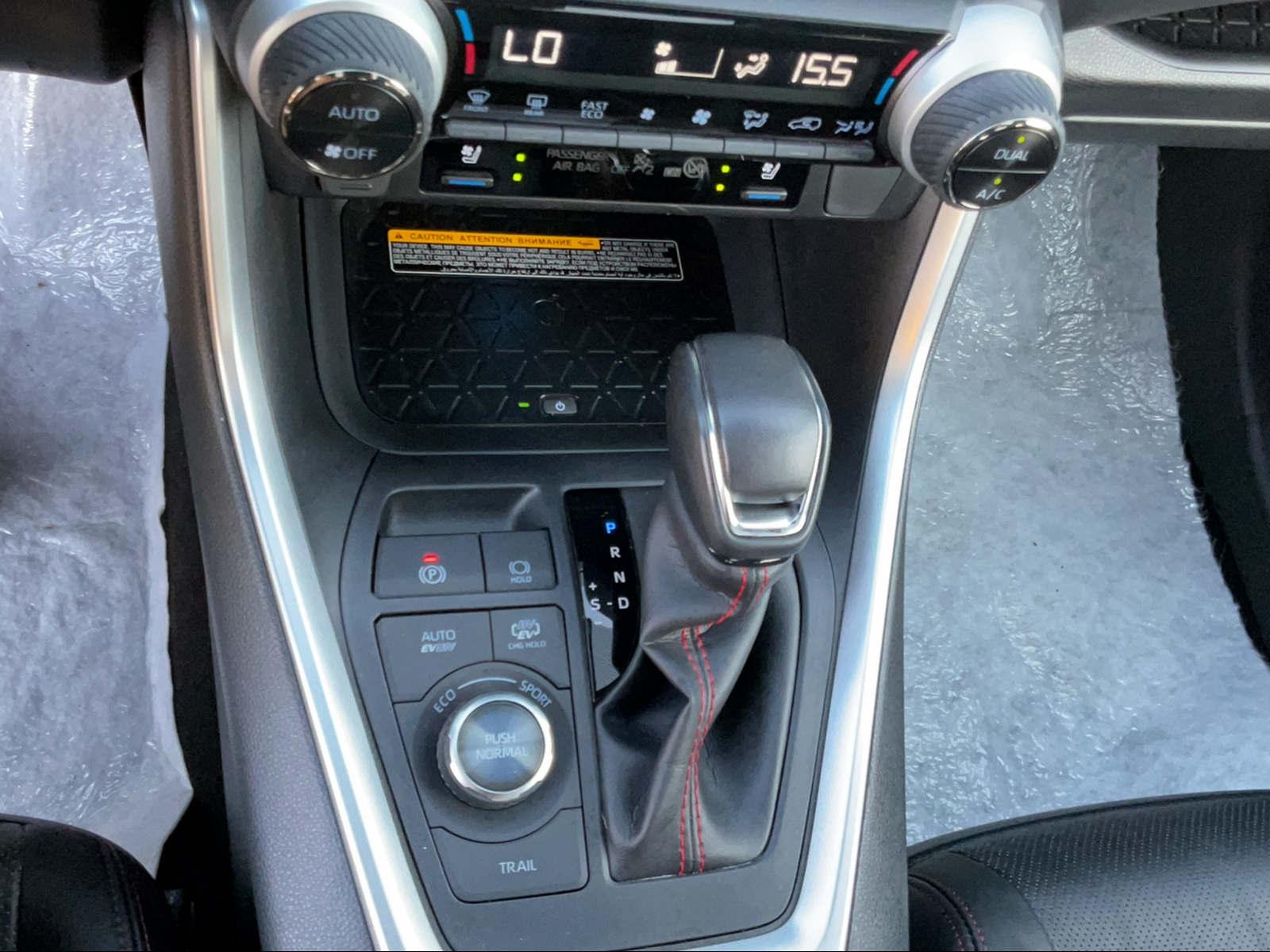 TOYOTA RAV4 2.5 Plug-In-Hybrid Platinum-image-2
