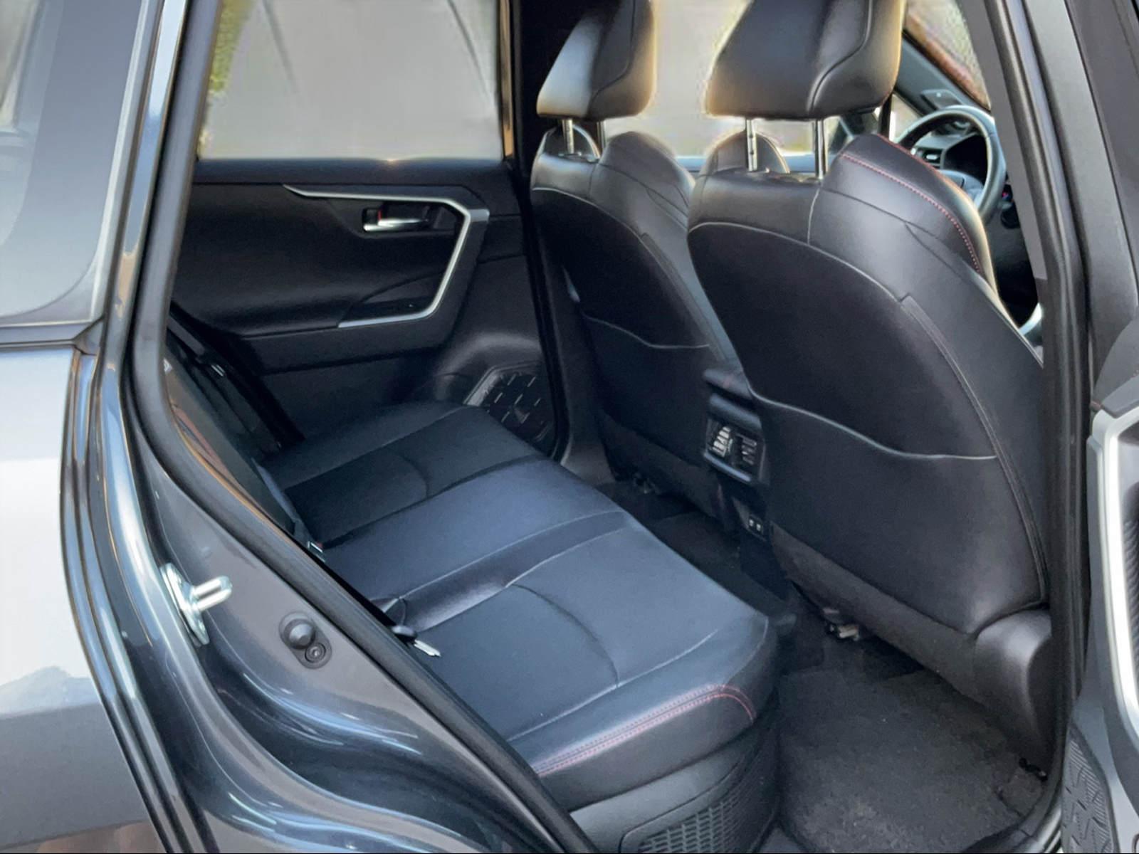TOYOTA RAV4 2.5 Plug-In-Hybrid Platinum-image-13