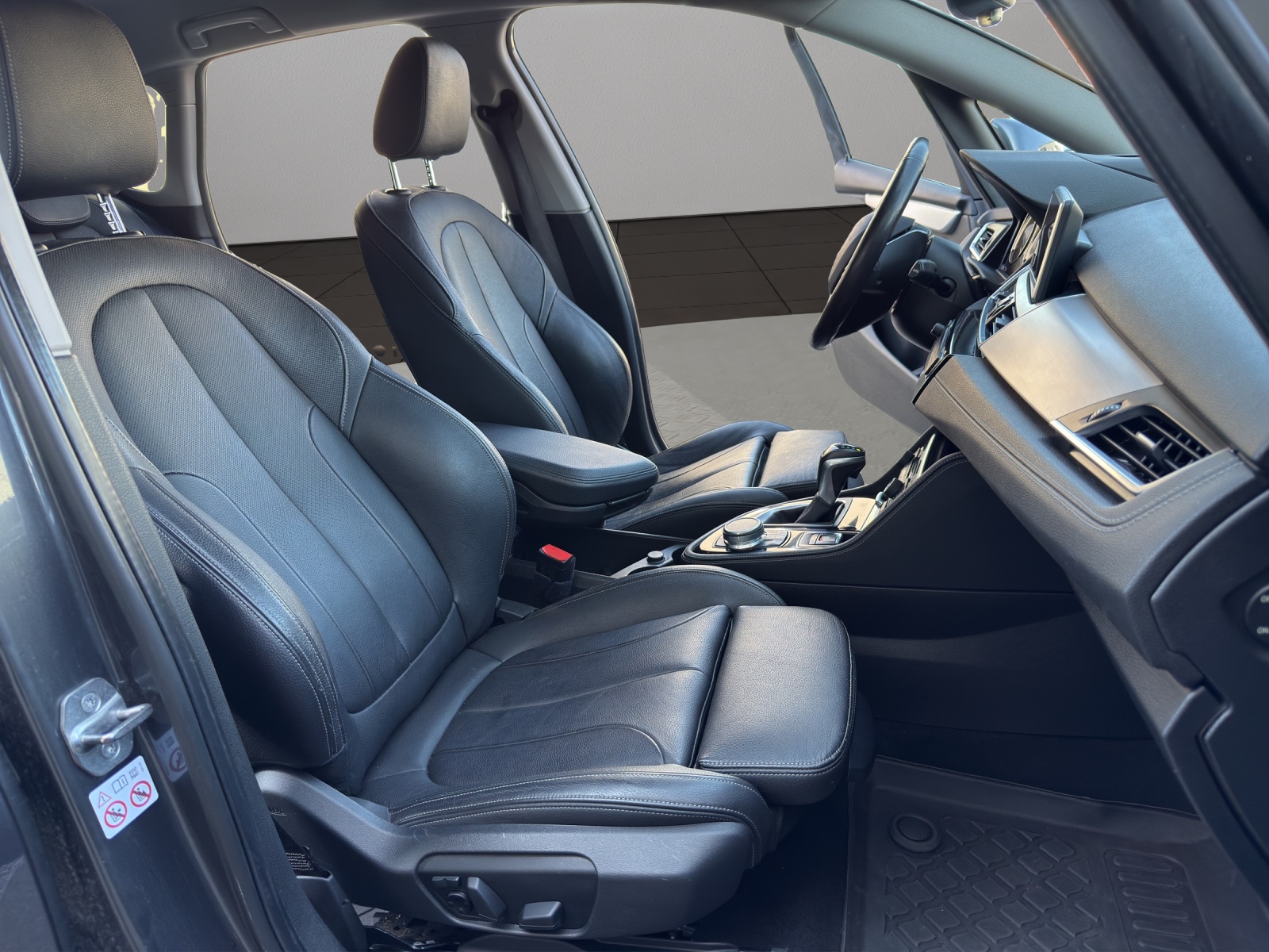 BMW 225xe iPerformance Active Tourer Steptronic Luxury Line-image-16
