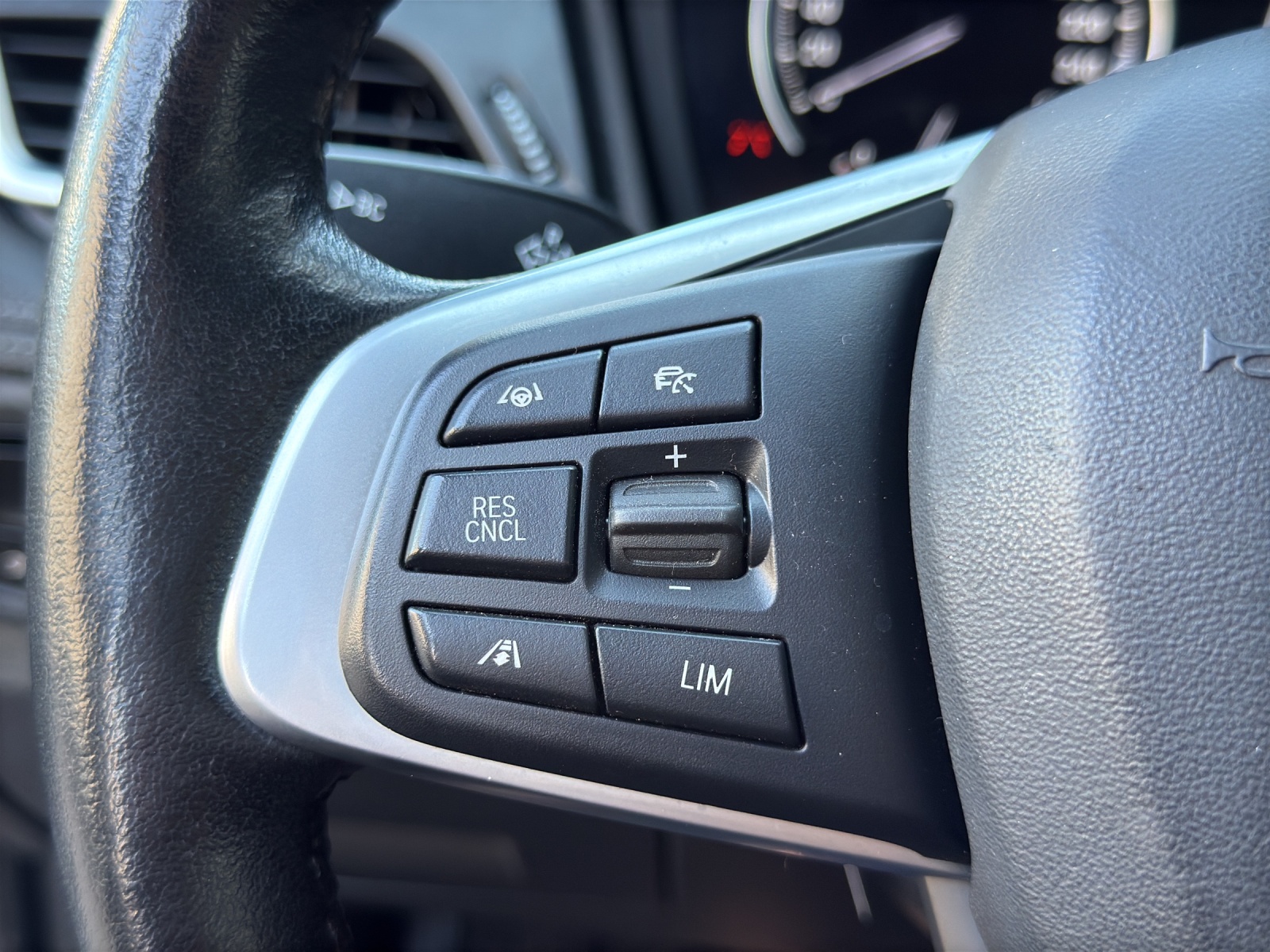 BMW 225xe iPerformance Active Tourer Steptronic Luxury Line-image-24