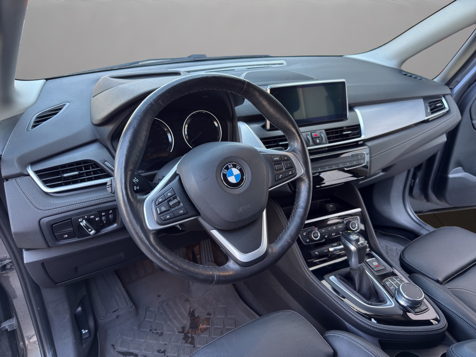 BMW 225xe iPerformance Active Tourer Steptronic Luxury Line-image-9