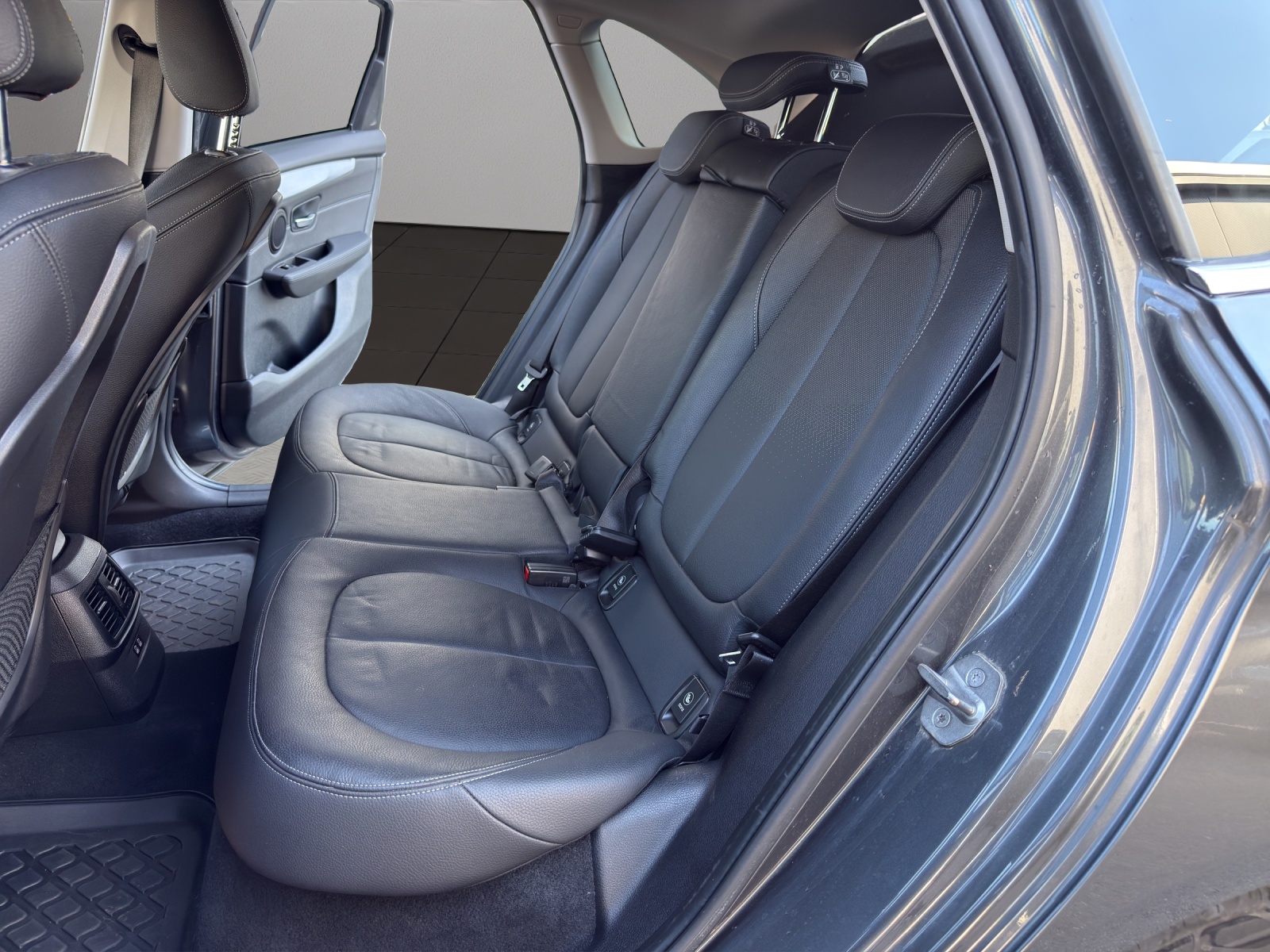 BMW 225xe iPerformance Active Tourer Steptronic Luxury Line-image-12