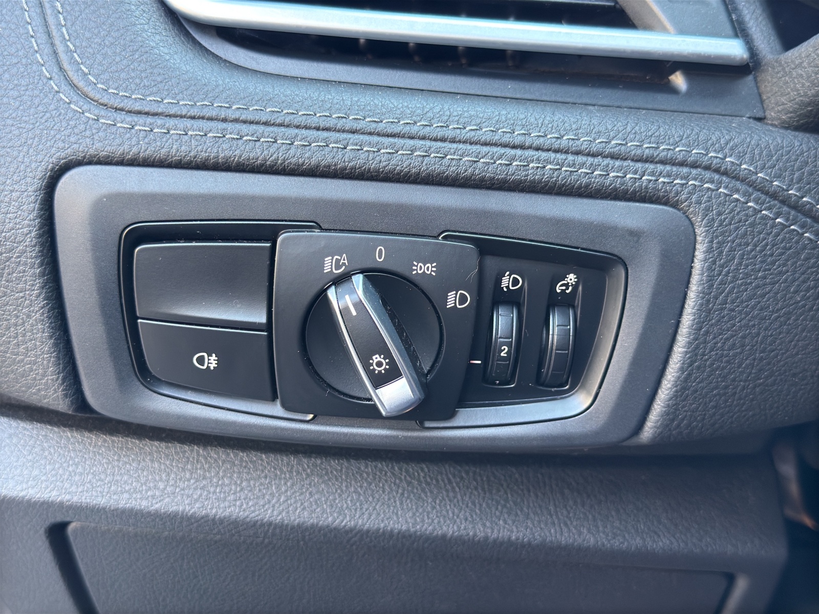 BMW 225xe iPerformance Active Tourer Steptronic Luxury Line-image-23