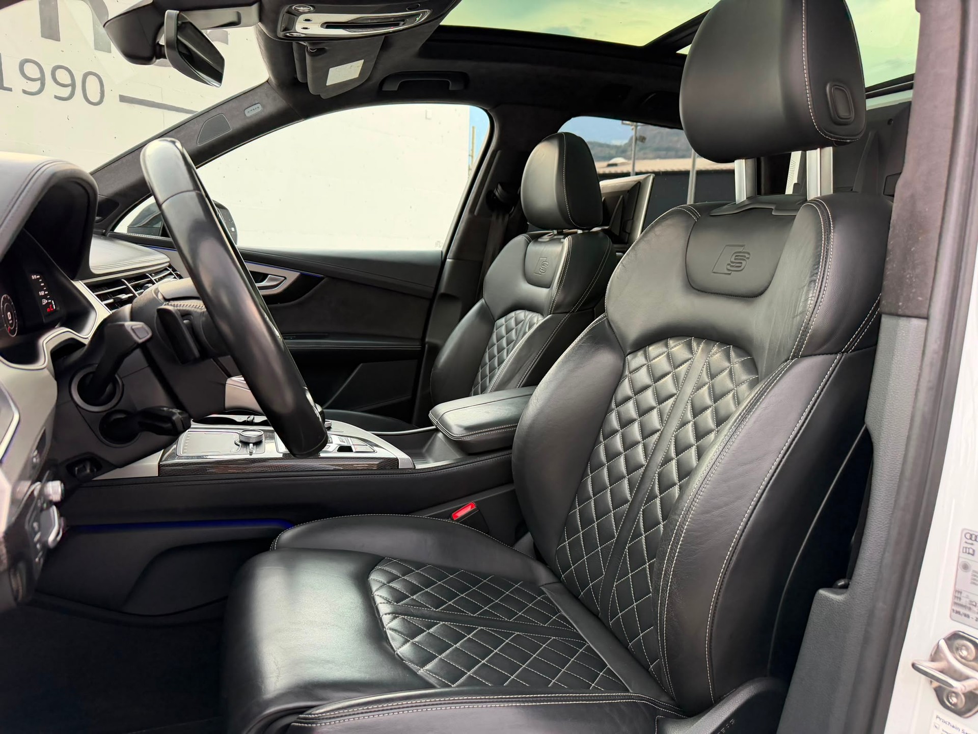 AUDI SQ7 4.0 TDI quattro tiptronic-image-9