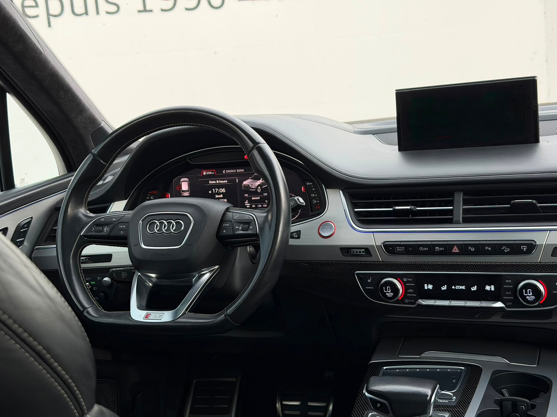 AUDI SQ7 4.0 TDI quattro tiptronic-image-7