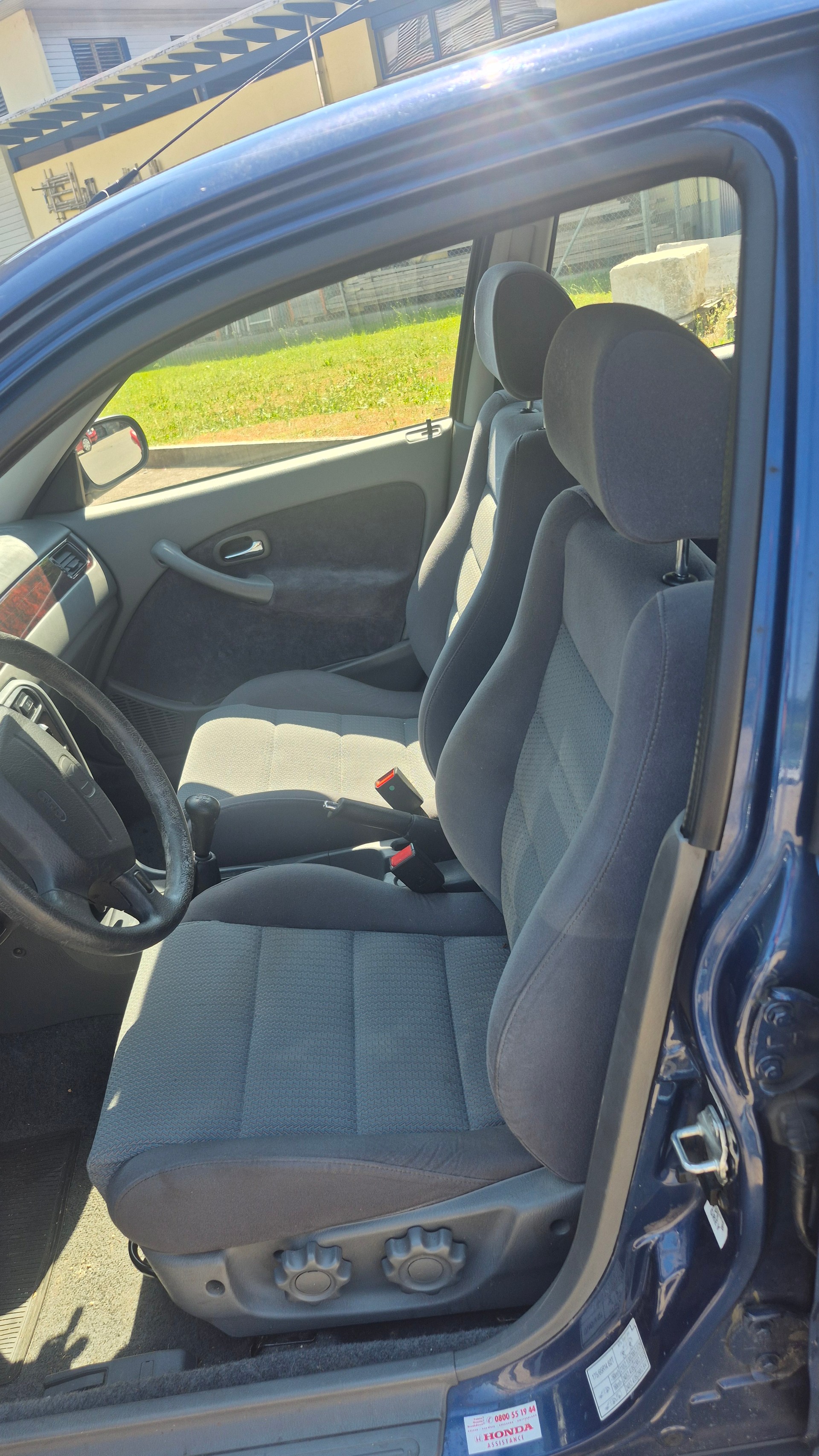 HONDA Civic 1.5i VTEC-image-9