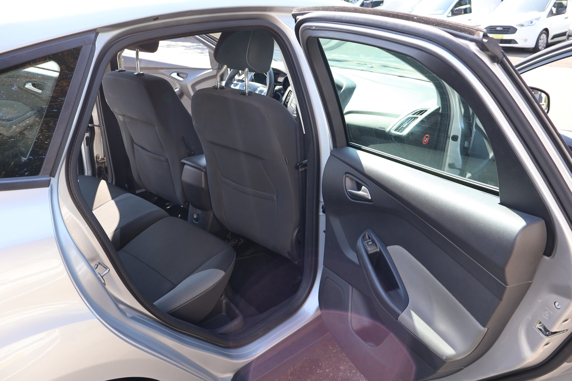 FORD Focus 1.6i VCT Trend-image-15