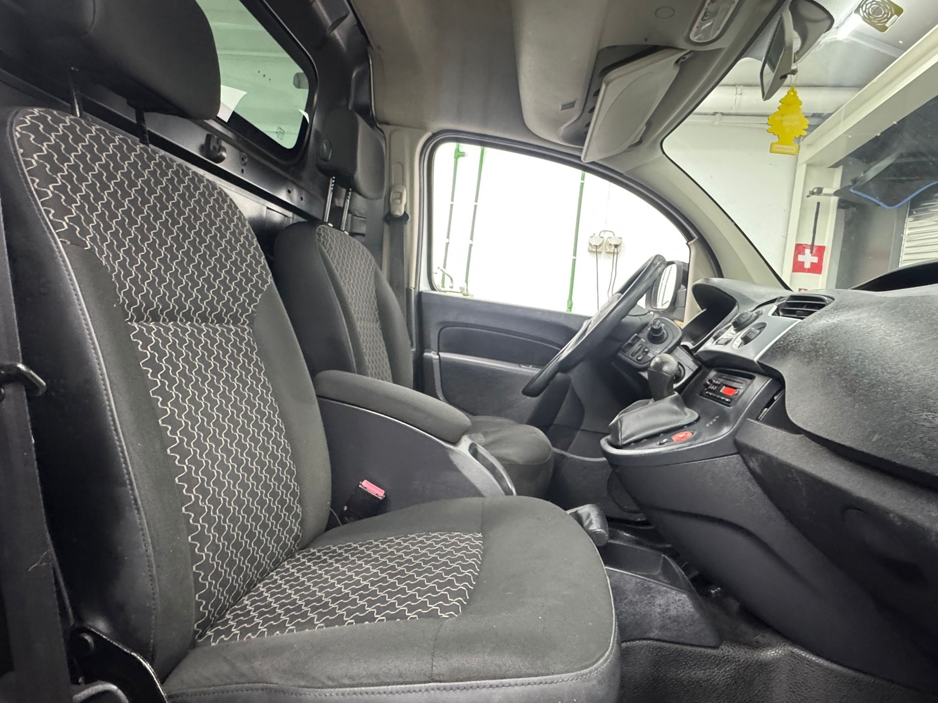 RENAULT Kangoo Z.E.-image-9