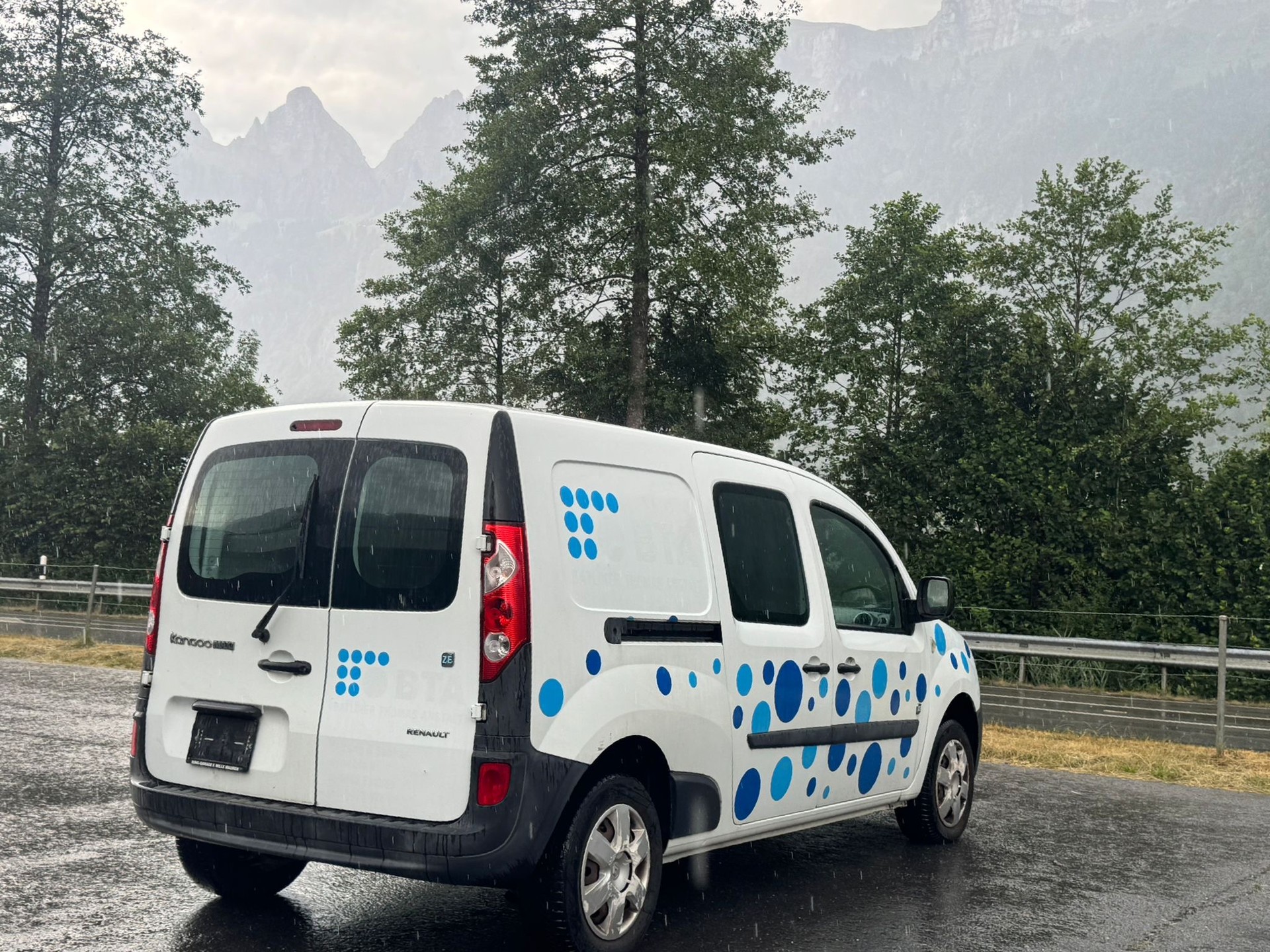 RENAULT Kangoo Z.E.-image-14