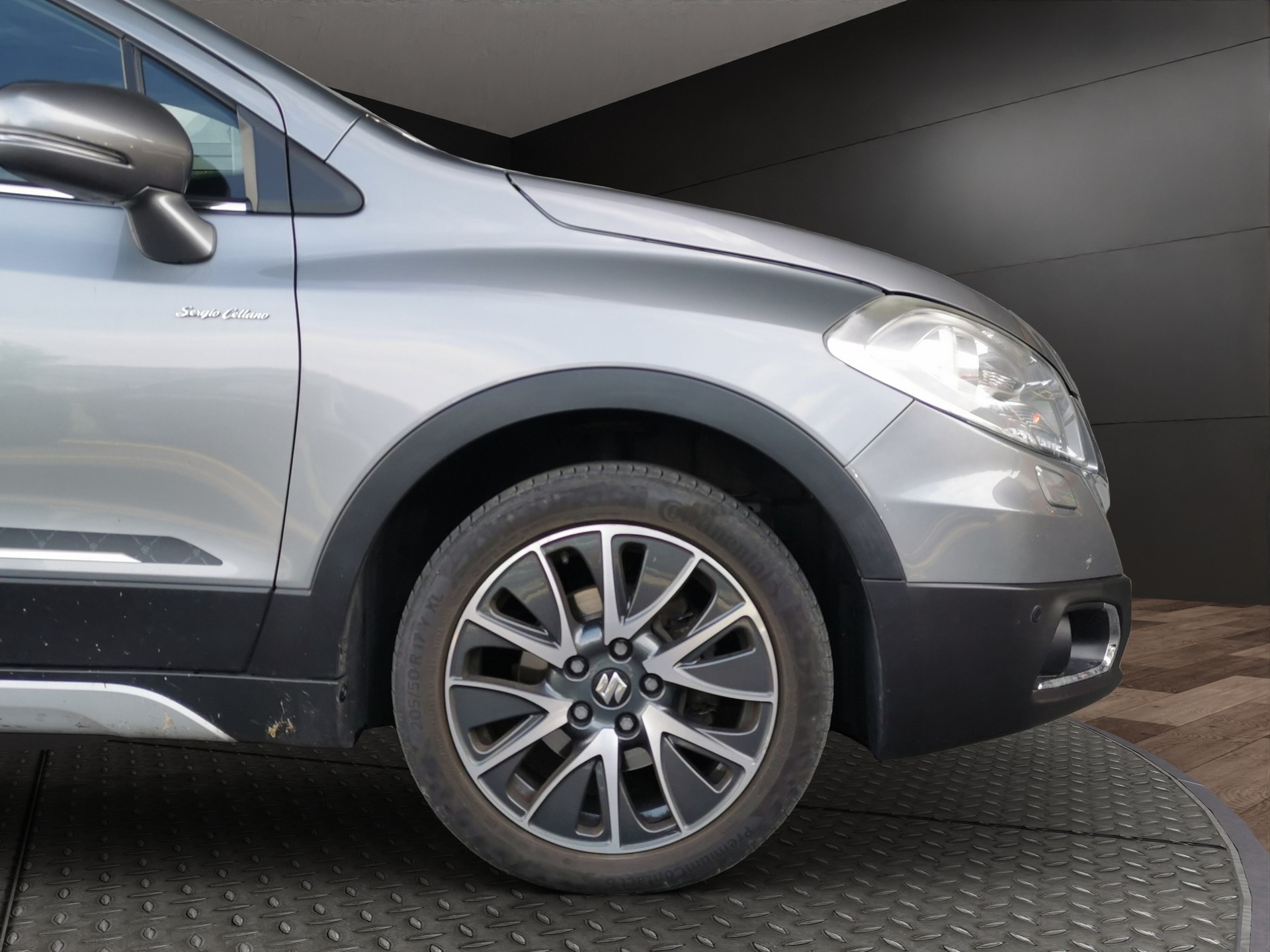 SUZUKI SX4 S-Cross 1.6 TD Sergio Cellano Top 4WD-showroom-element-3