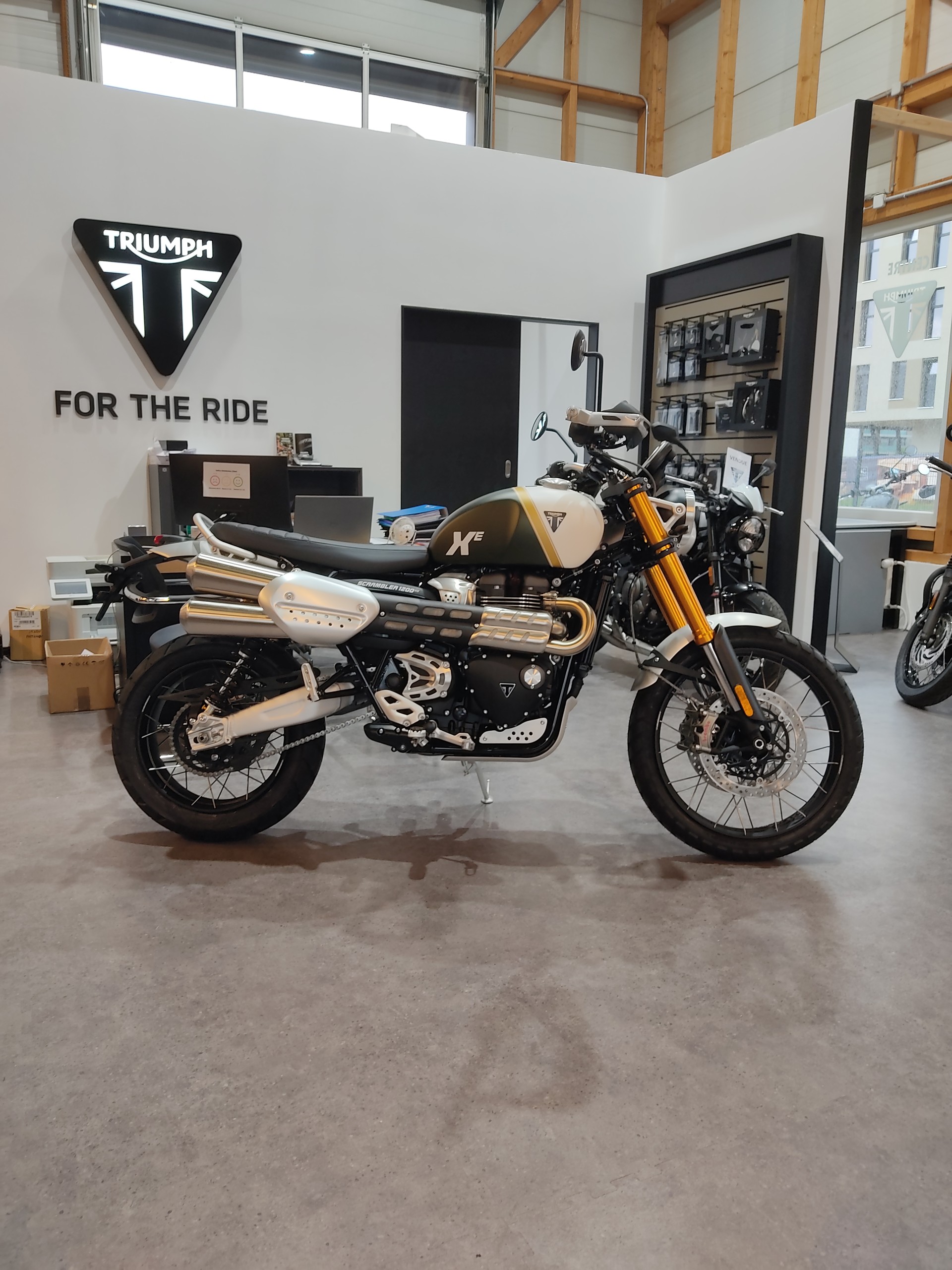 TRIUMPH Scrambler 1200 XE-showroom-element-1