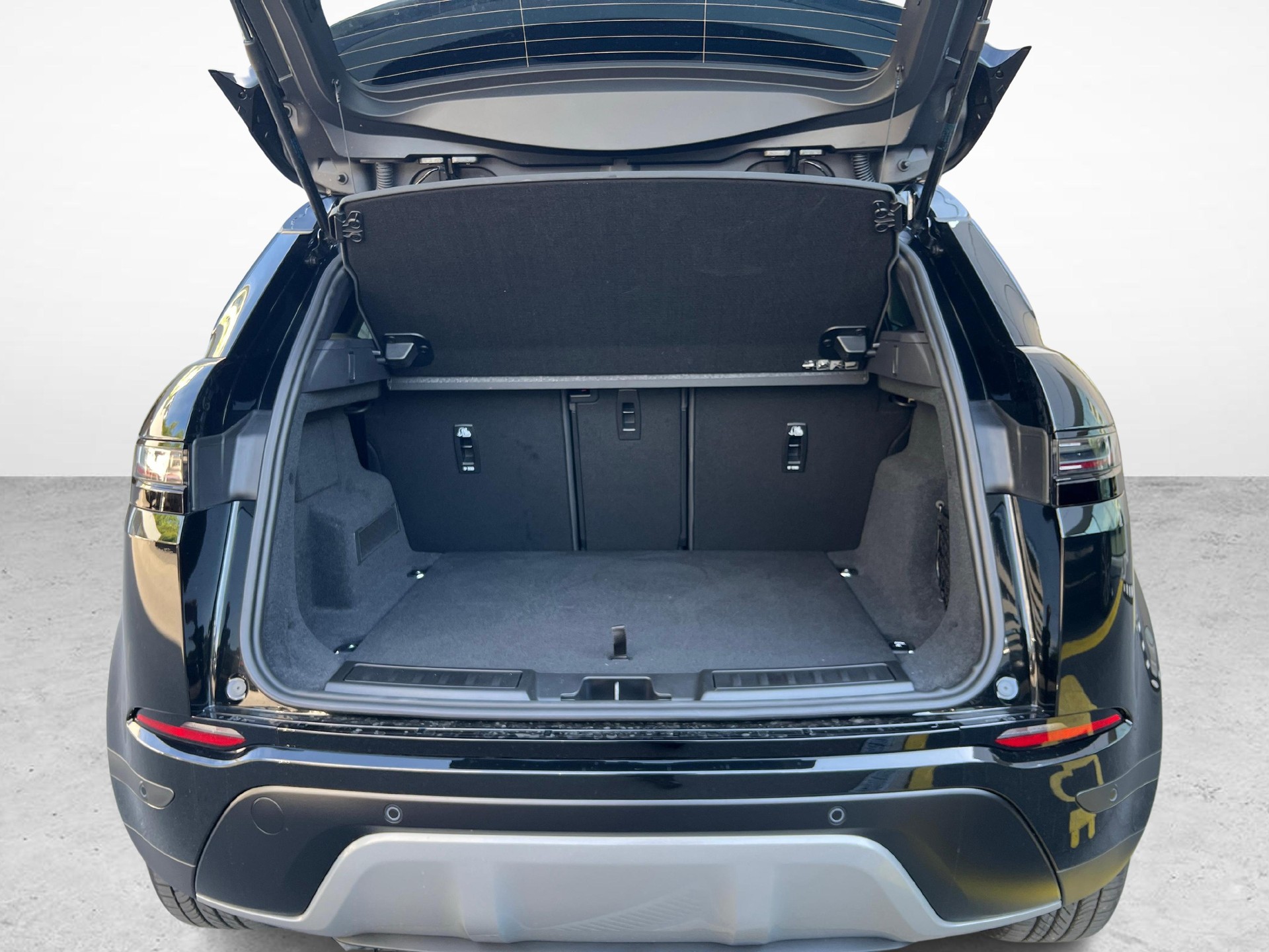 LAND ROVER Range Rover Evoque 1.5 T 270e S-image-11