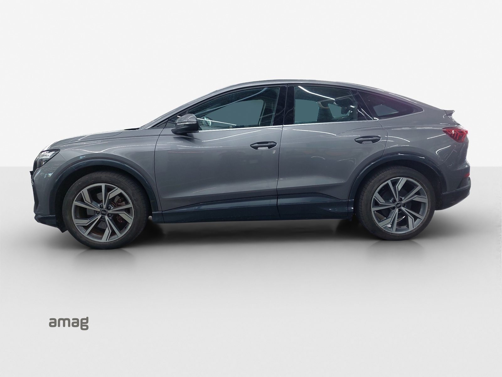 AUDI Q4 Sportback e-tron 50 quattro-image-1