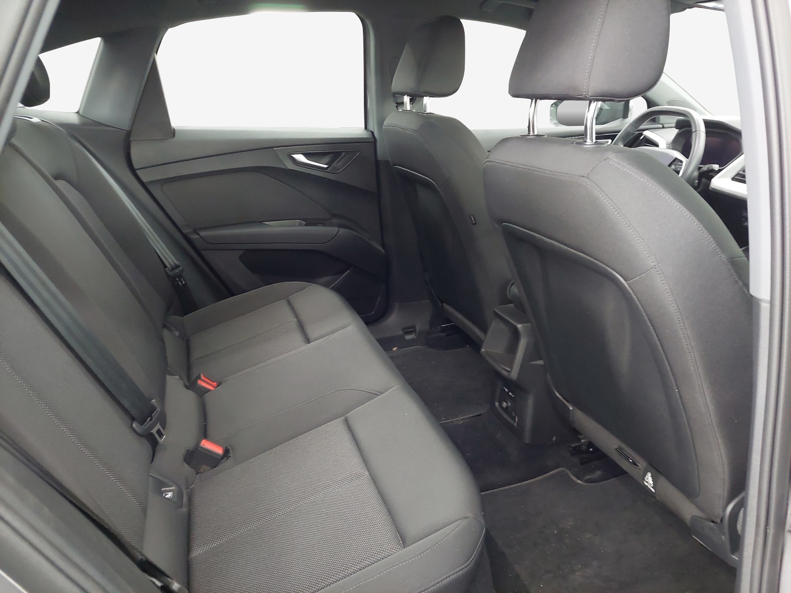 AUDI Q4 Sportback e-tron 50 quattro-image-13