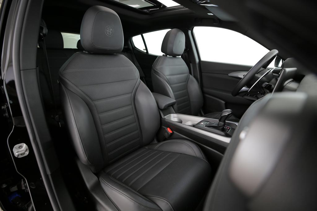 ALFA ROMEO Tonale 1.3 Plug-in Hybrid Veloce Q4-image-10
