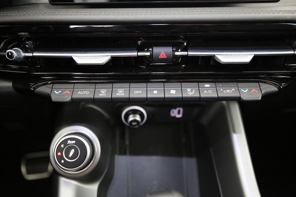 ALFA ROMEO Tonale 1.3 Plug-in Hybrid Veloce Q4-image-8