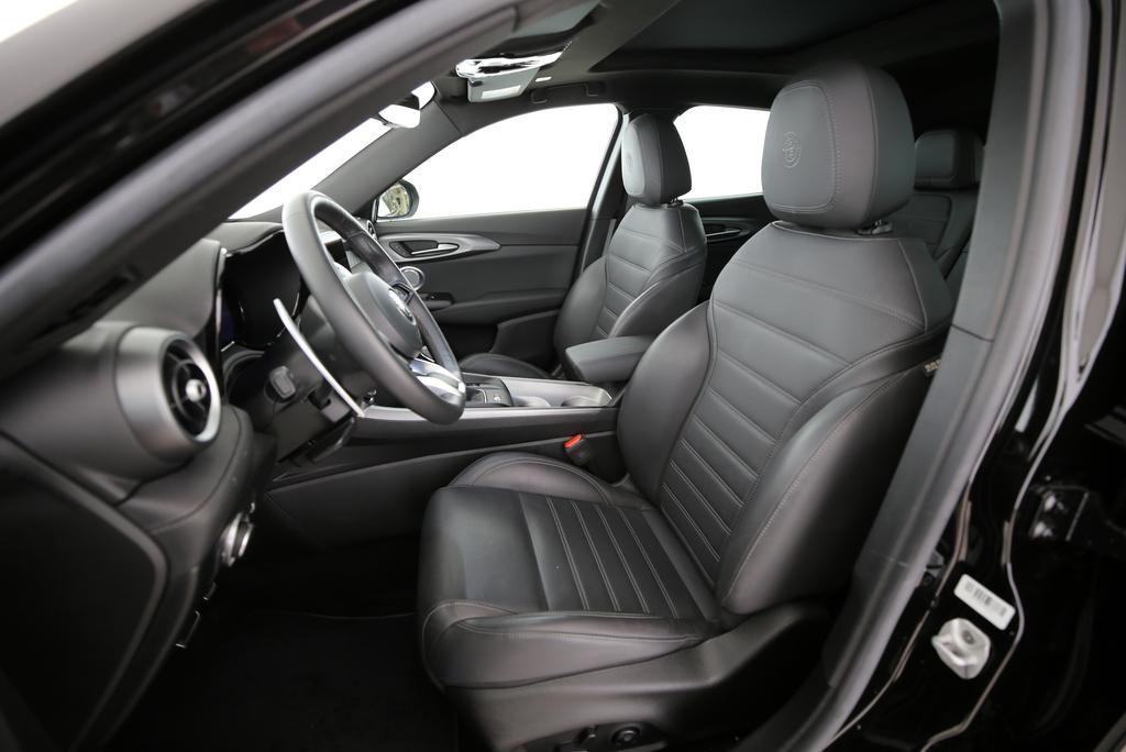 ALFA ROMEO Tonale 1.3 Plug-in Hybrid Veloce Q4-image-3