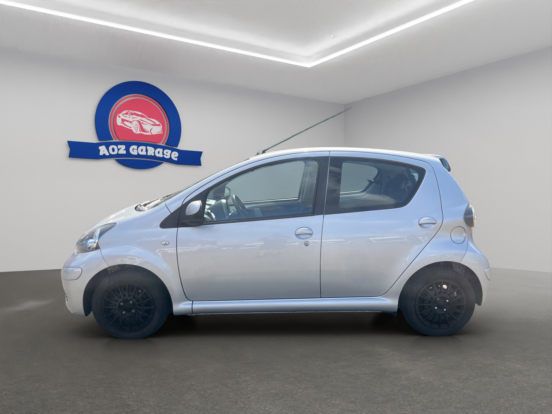 TOYOTA Aygo 1.0 Linea Terra-image-2
