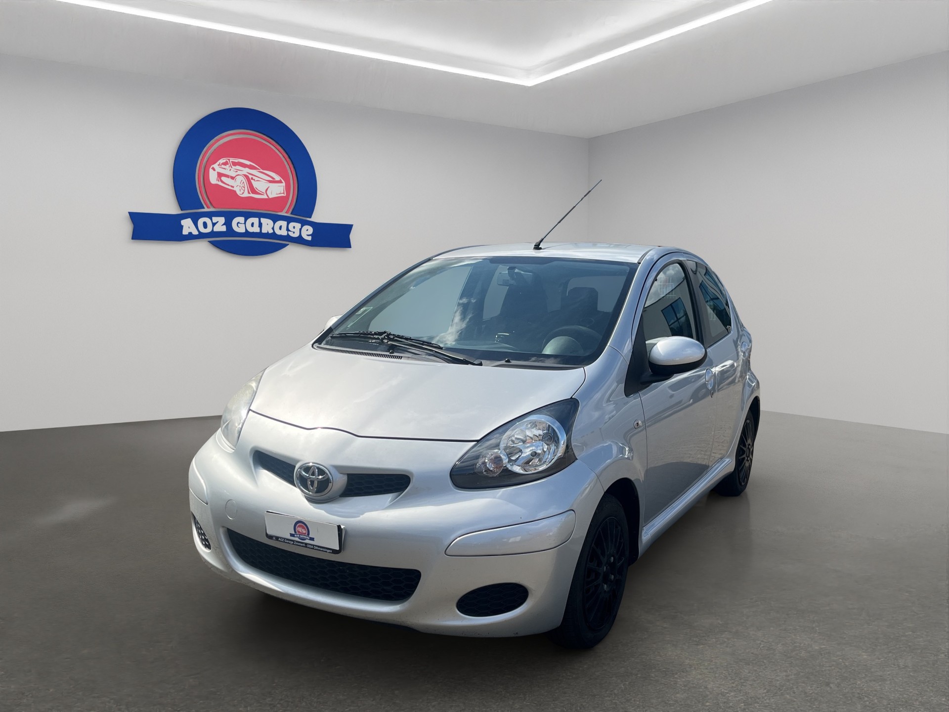TOYOTA Aygo 1.0 Linea Terra-image-0