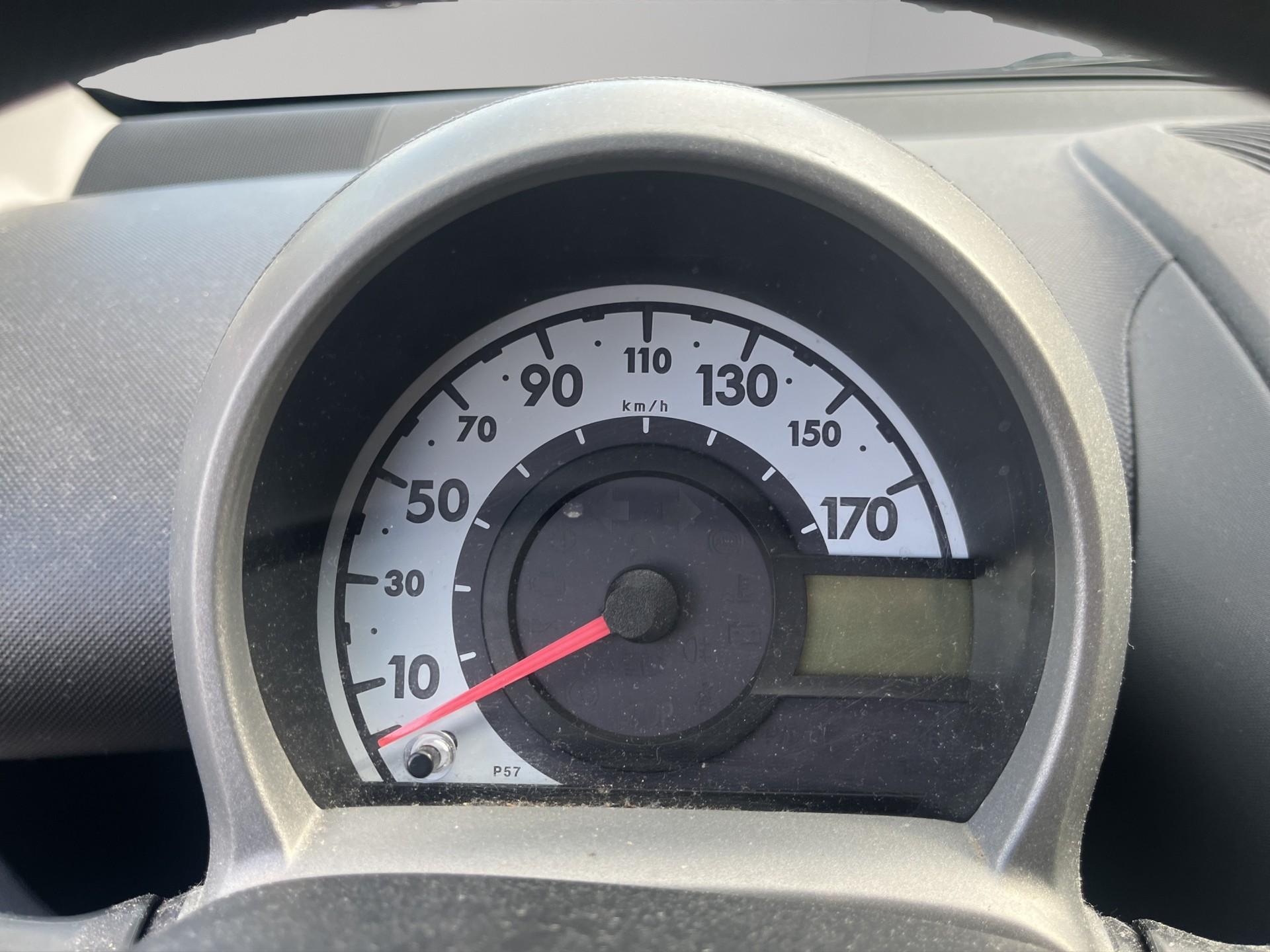 TOYOTA Aygo 1.0 Linea Terra-image-10