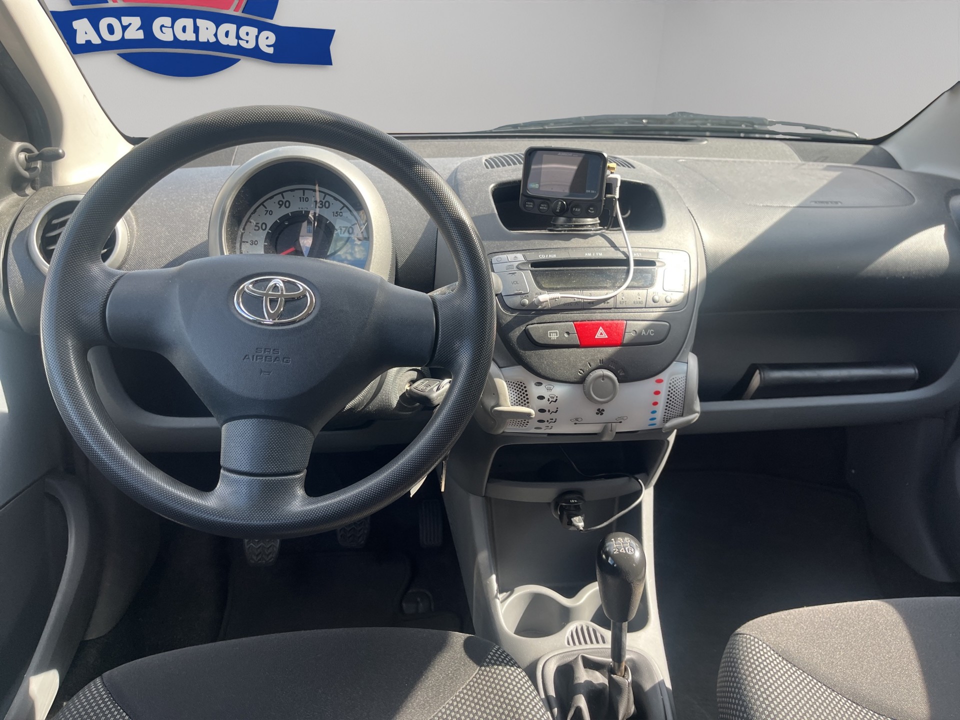 TOYOTA Aygo 1.0 Linea Terra-image-12