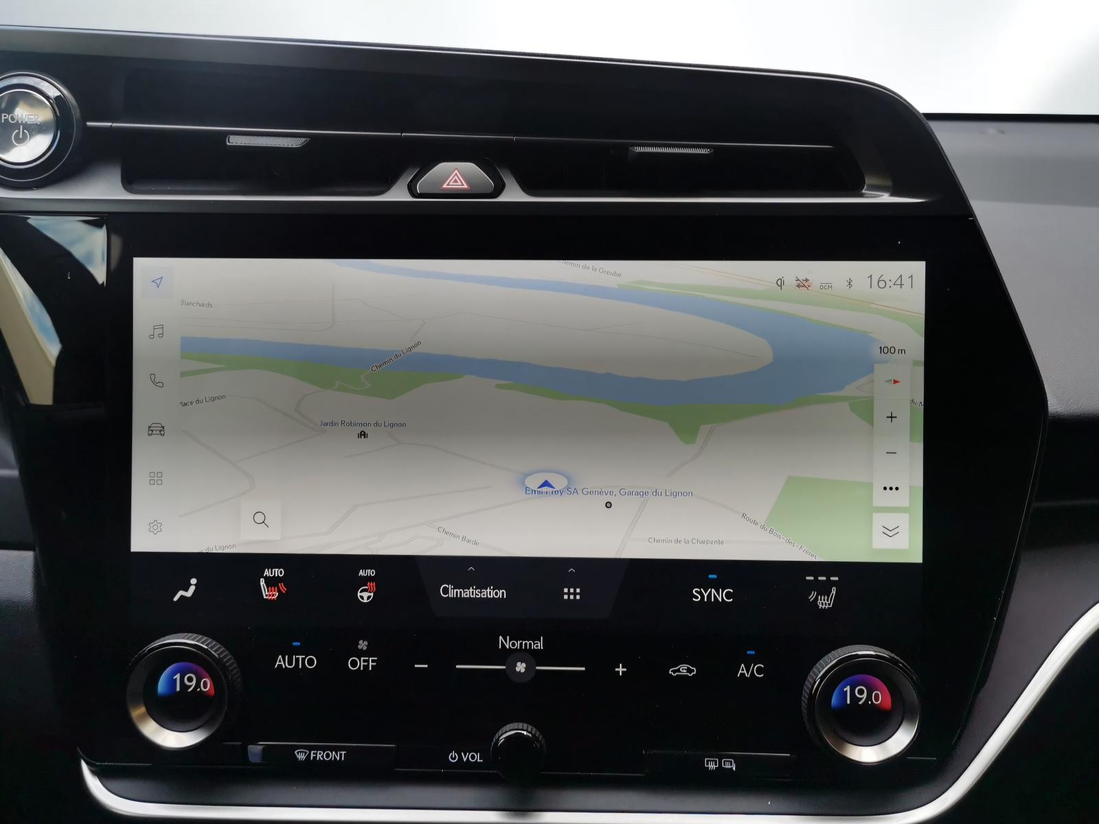LEXUS RZ 450e Comfort-image-6