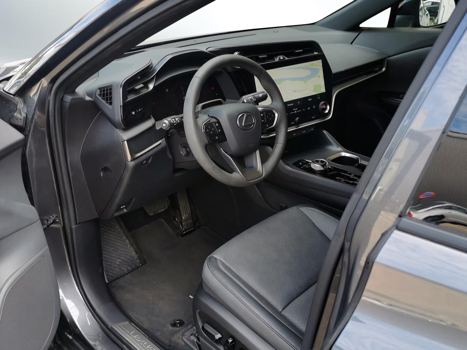 LEXUS RZ 450e Comfort-image-11