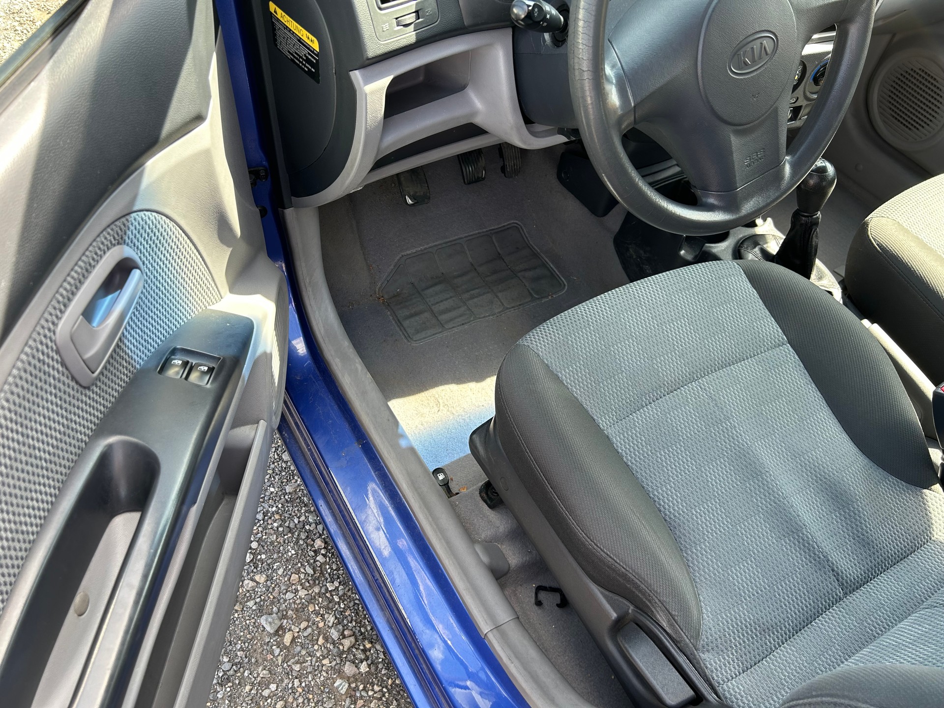KIA Picanto 1.1 Classic-image-12