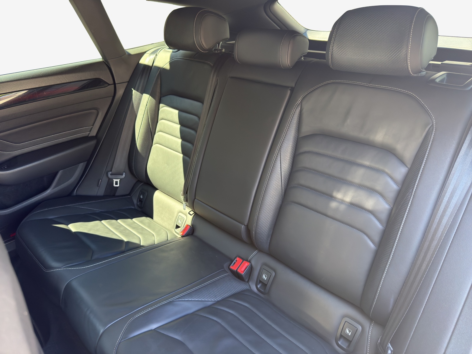 VW Arteon SB 2.0 TSI R-Line 4Motion DSG-image-11