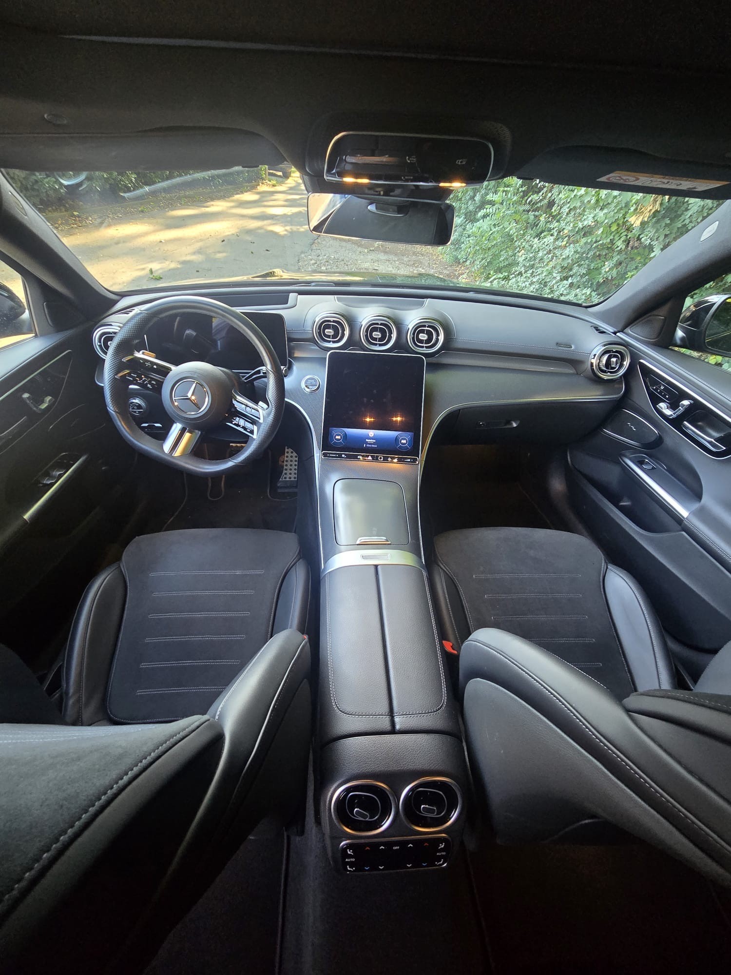 MERCEDES-BENZ C 220 d Swiss Star Avantgarde 4matic-image-3