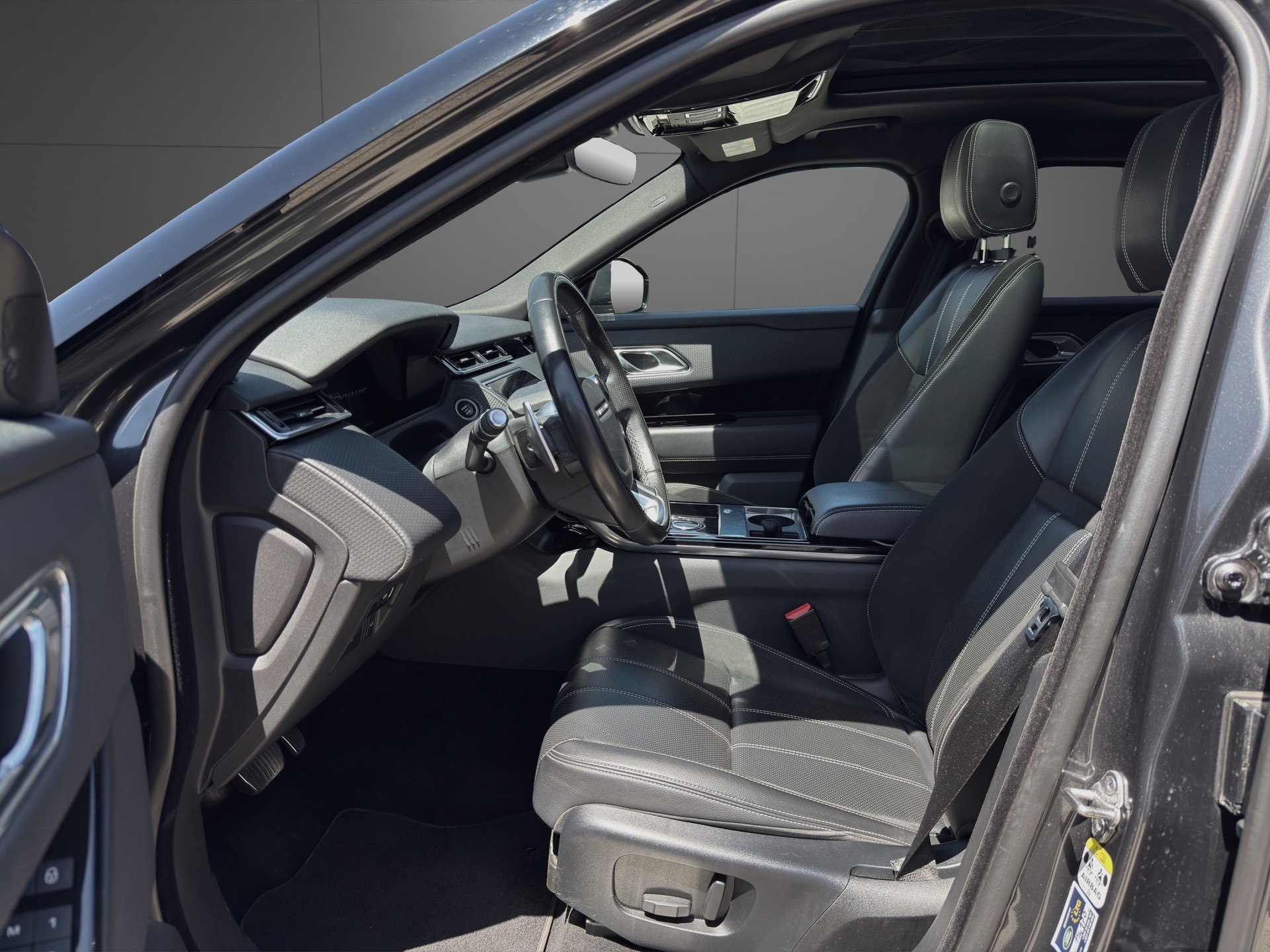 LAND ROVER Range Rover Velar R-Dynamic D 300 SE Automatic-image-5