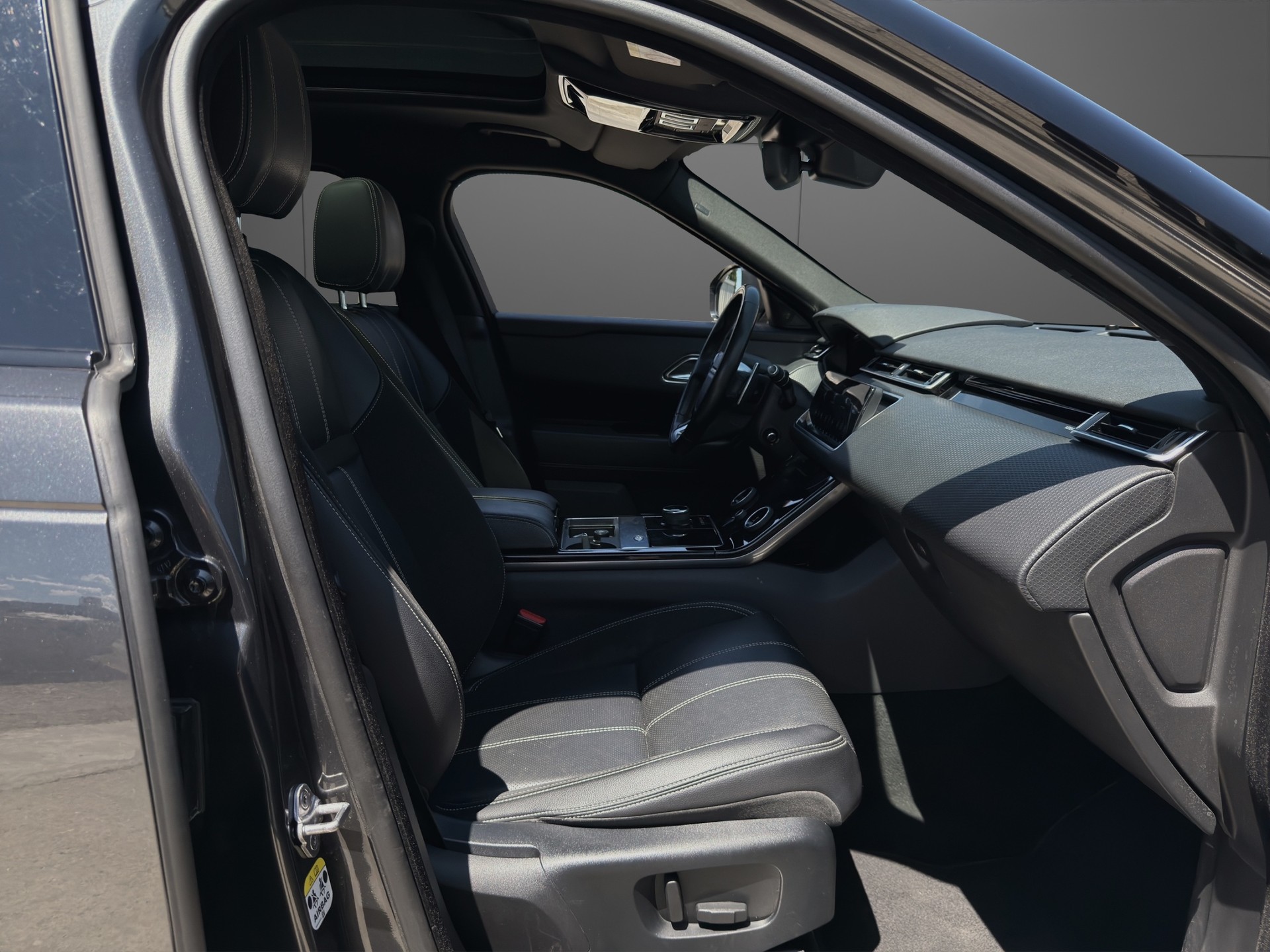 LAND ROVER Range Rover Velar R-Dynamic D 300 SE Automatic-image-10