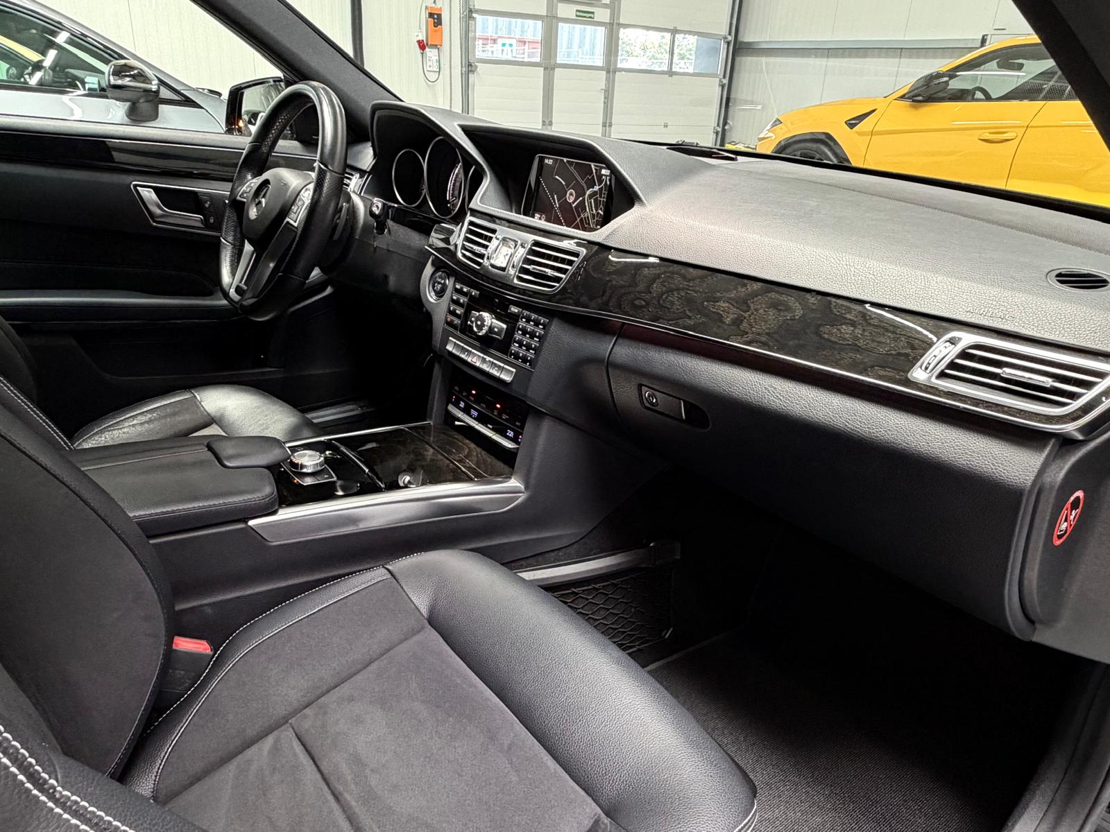 MERCEDES-BENZ E 400 Avantgarde 4Matic 7G-Tronic-image-27