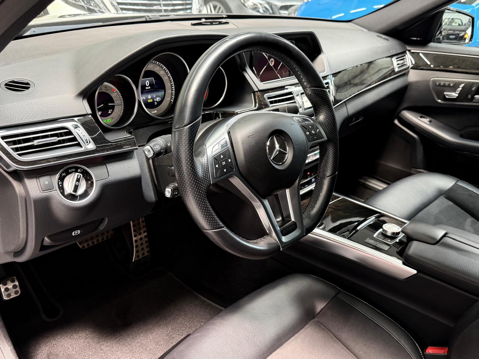 MERCEDES-BENZ E 400 Avantgarde 4Matic 7G-Tronic-image-19