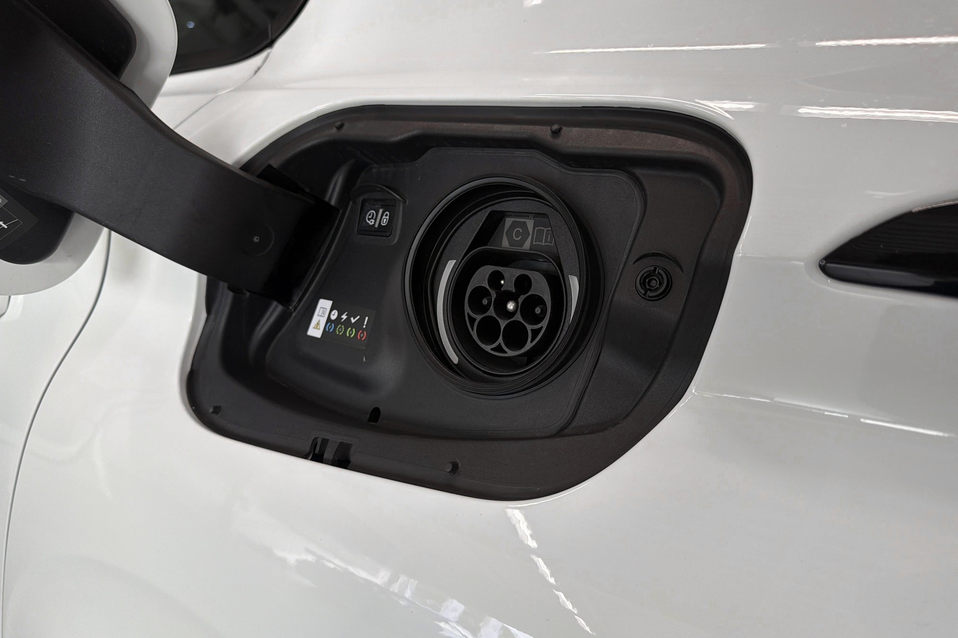 PEUGEOT 308 1.6 PHEV 180 Active Pack-image-18