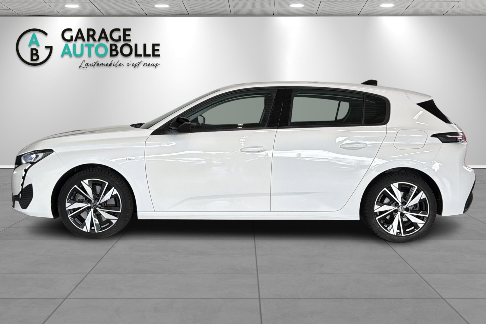 PEUGEOT 308 1.6 PHEV 180 Active Pack-image-6