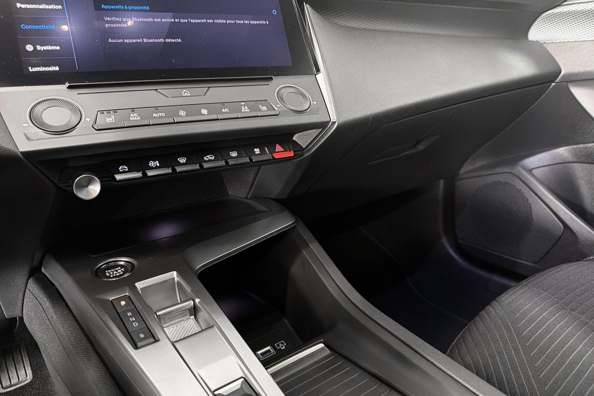 PEUGEOT 308 1.6 PHEV 180 Active Pack-image-13