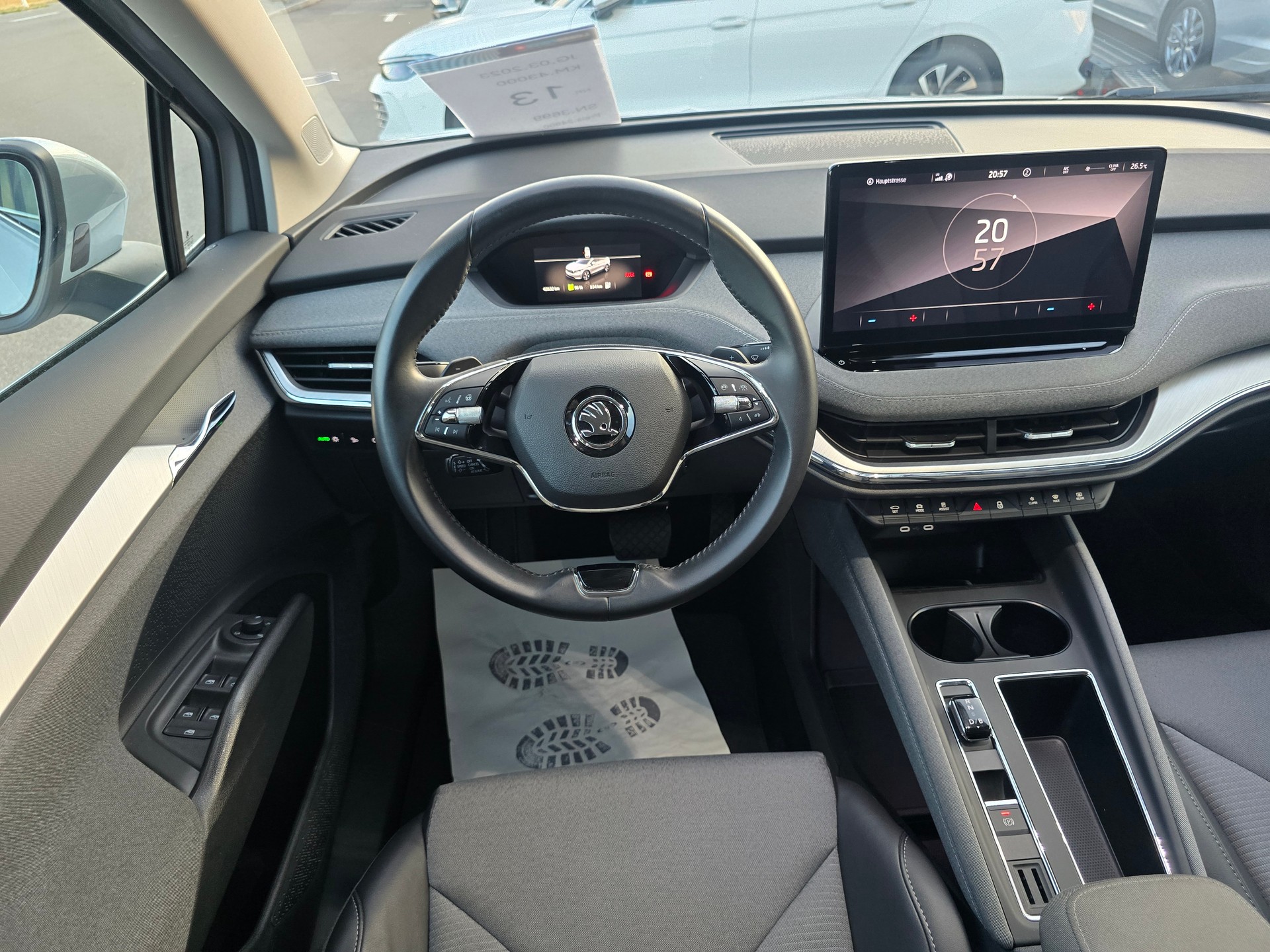 SKODA Enyaq iV 80-image-14