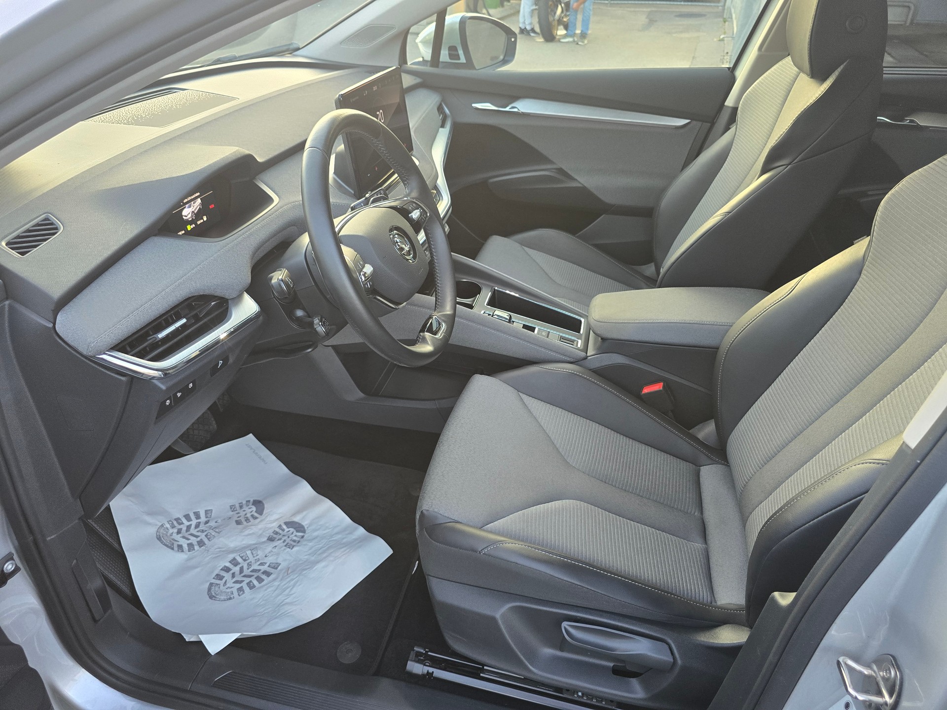 SKODA Enyaq iV 80-image-7