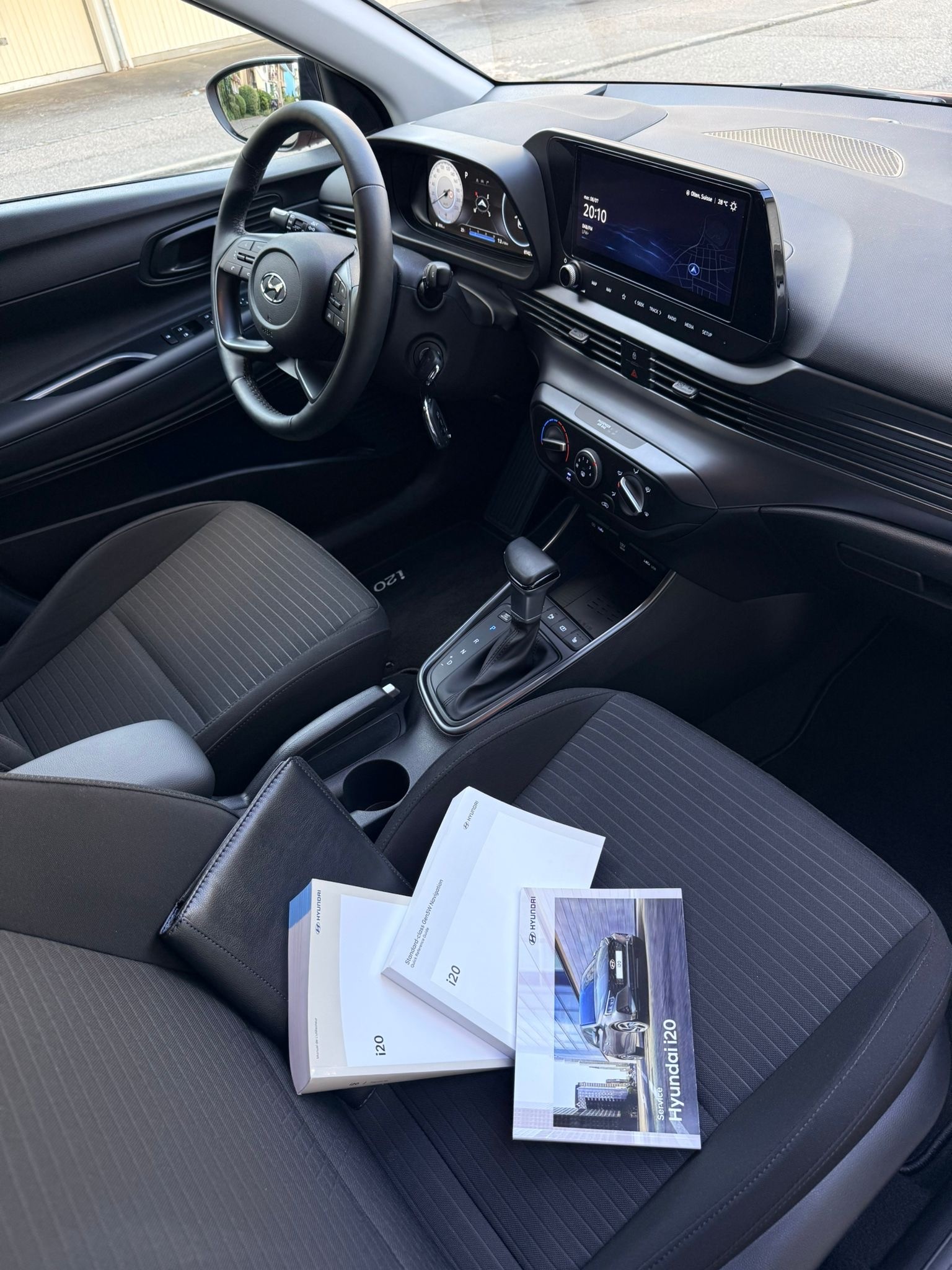 HYUNDAI i20 1.0 T-GDi Amplia DCT-image-12