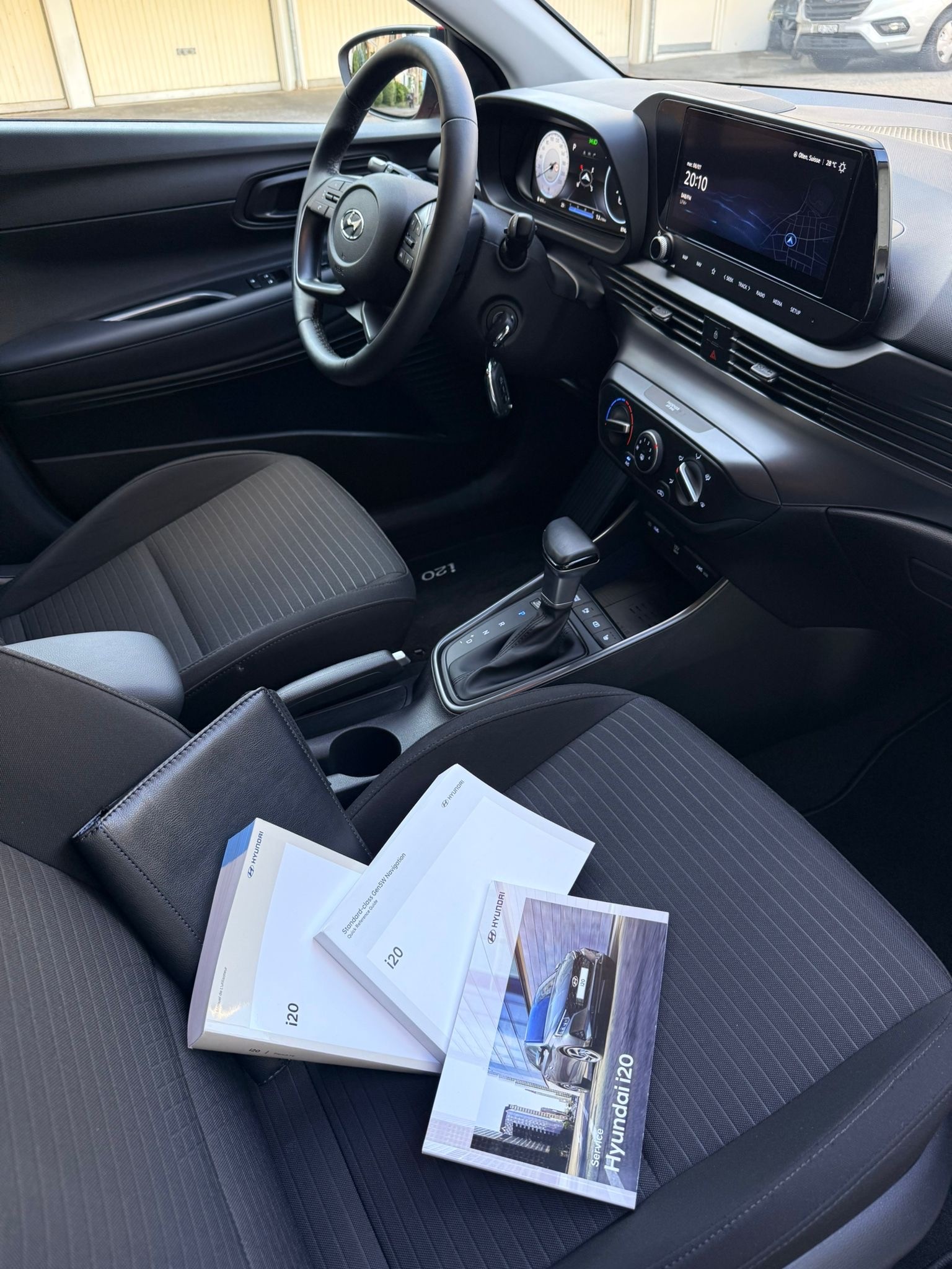 HYUNDAI i20 1.0 T-GDi Amplia DCT-image-1