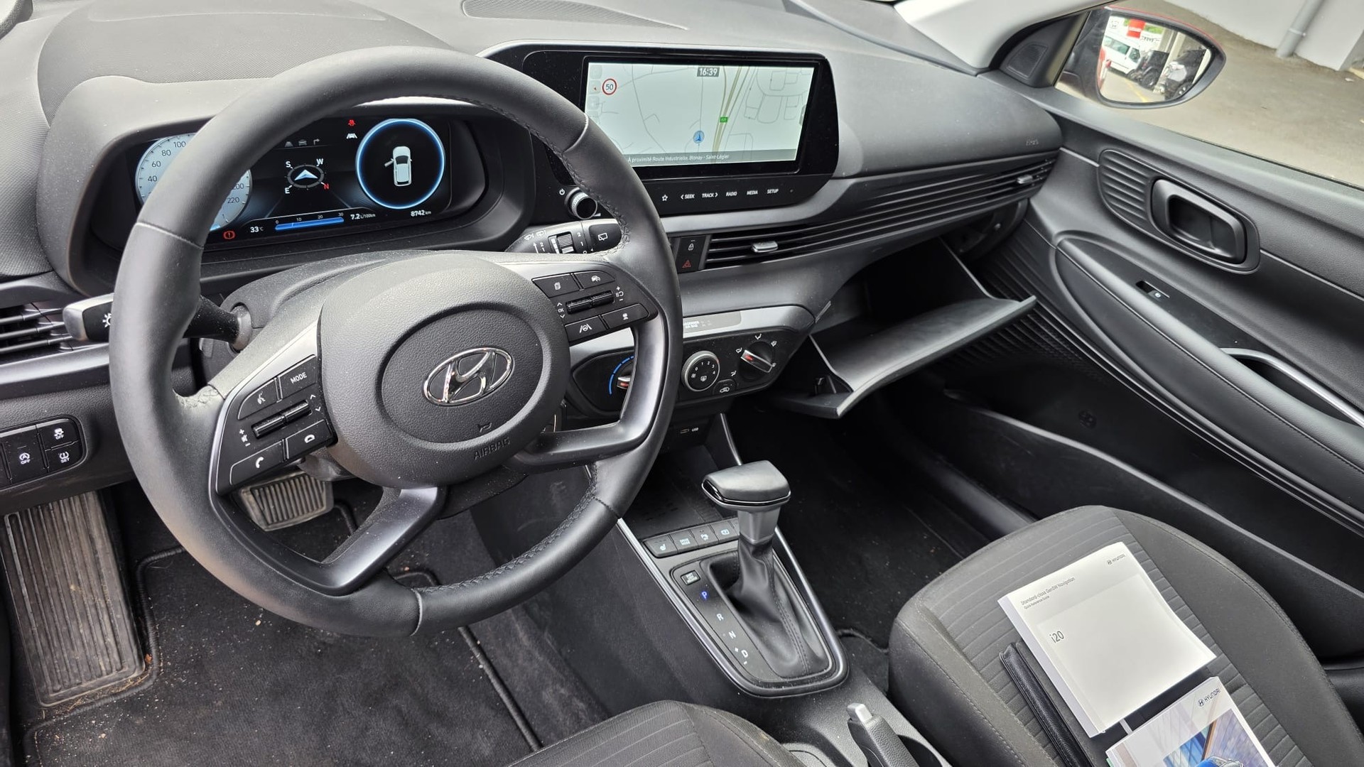 HYUNDAI i20 1.0 T-GDi Amplia DCT-image-2