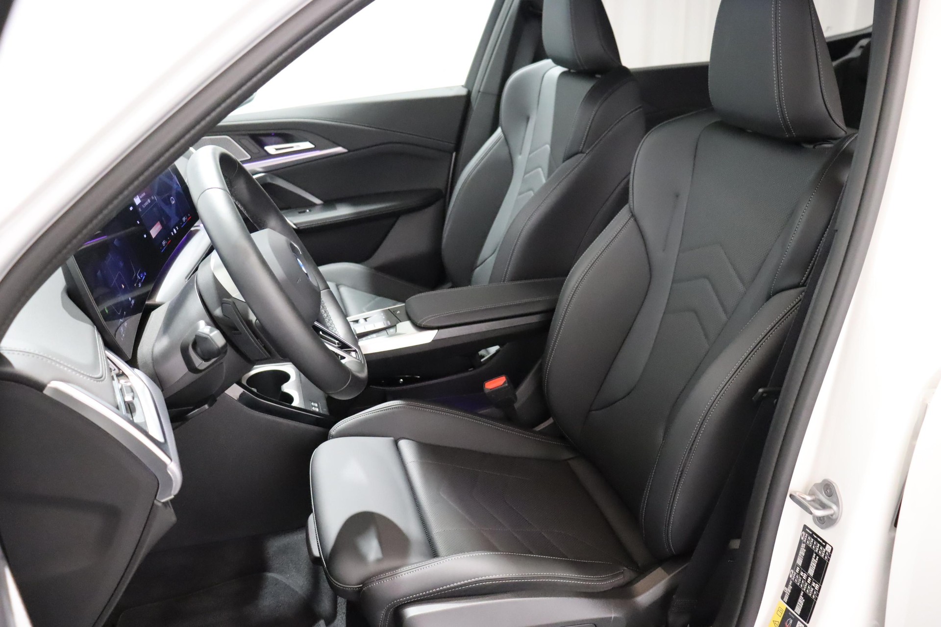 BMW X1 30e xDrive paddles-image-8