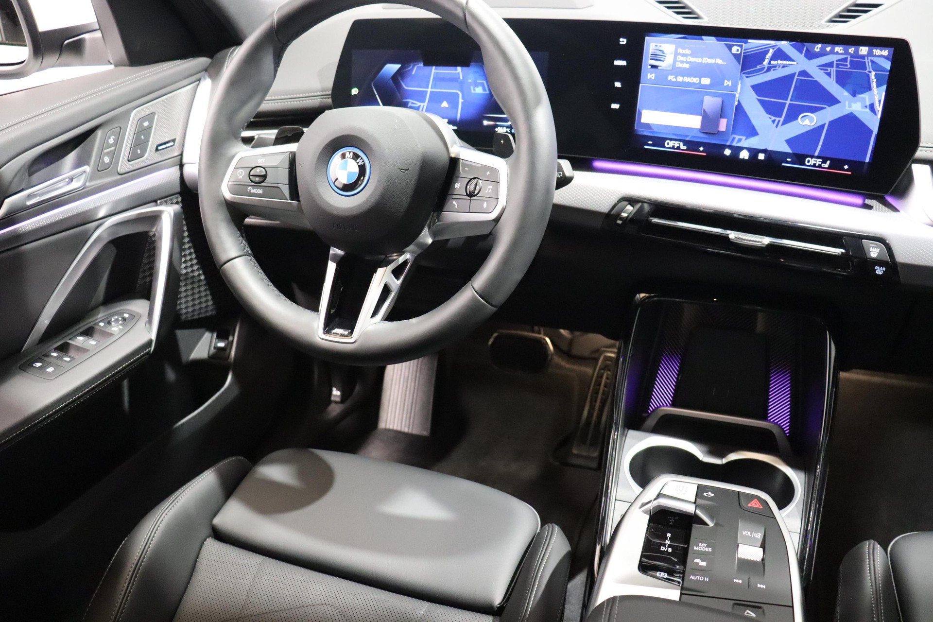 BMW X1 30e xDrive paddles-image-10