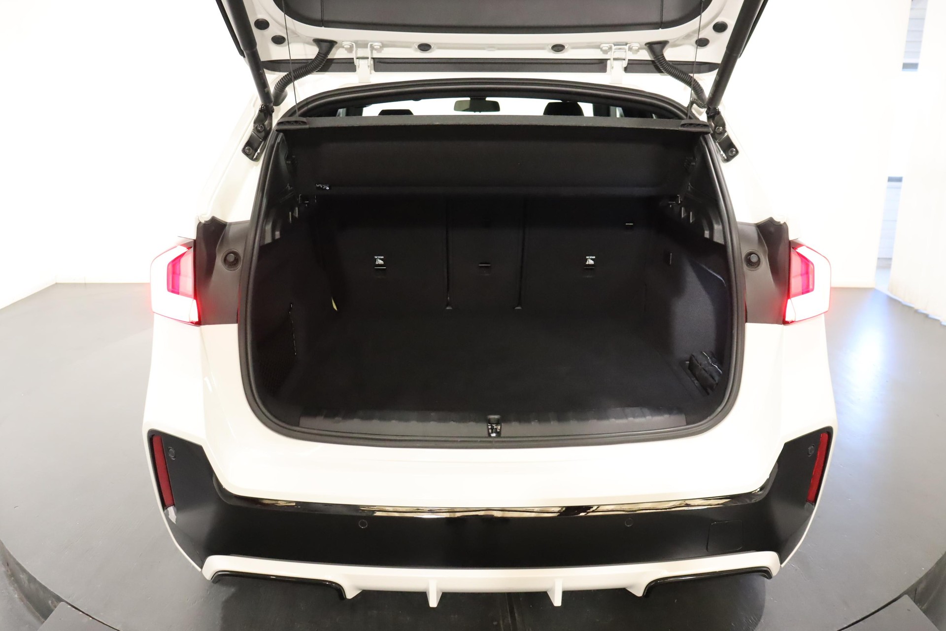 BMW X1 30e xDrive paddles-image-5