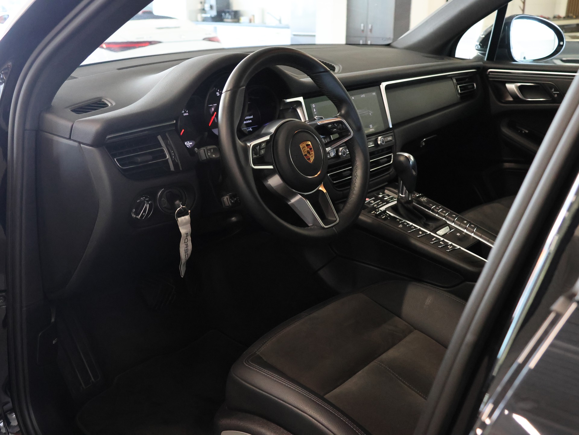 PORSCHE Macan PDK * Sitzheizung* *Rückfahrkamera*-image-12