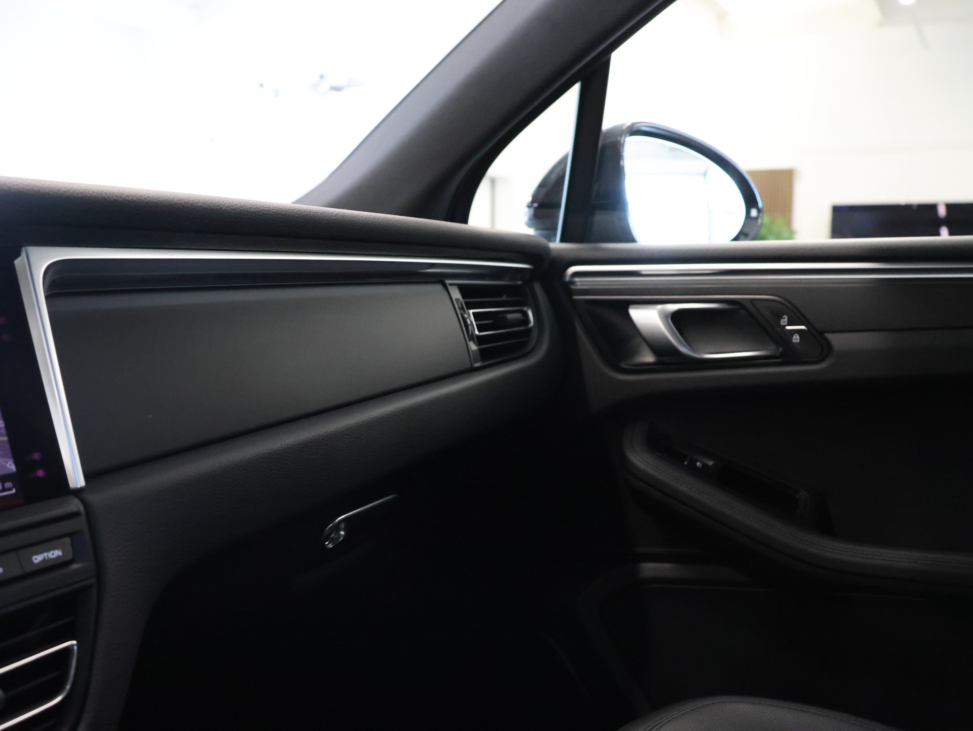 PORSCHE Macan PDK * Sitzheizung* *Rückfahrkamera*-image-18