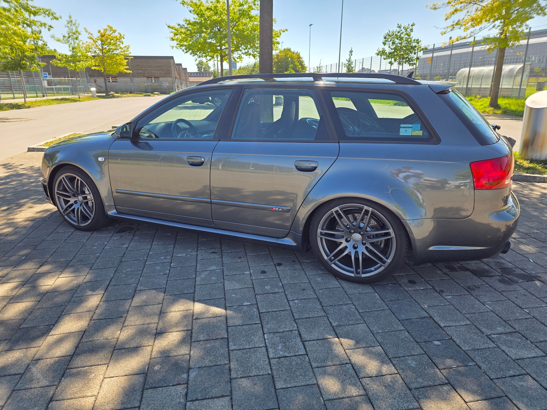 AUDI RS4 Avant 4.2 V8 quattro-image-4