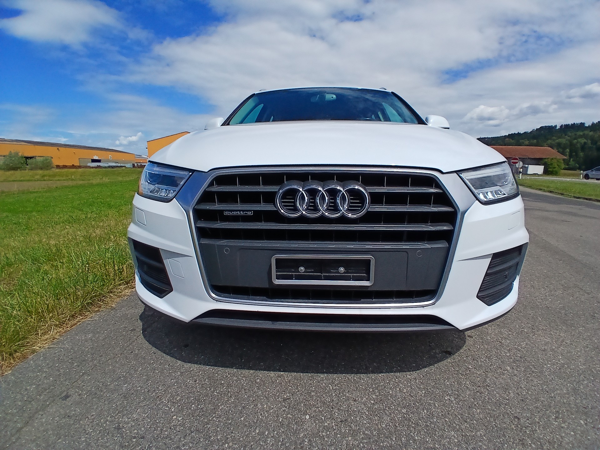 AUDI Q3 2.0 TDI quattro S-tronic-image-7
